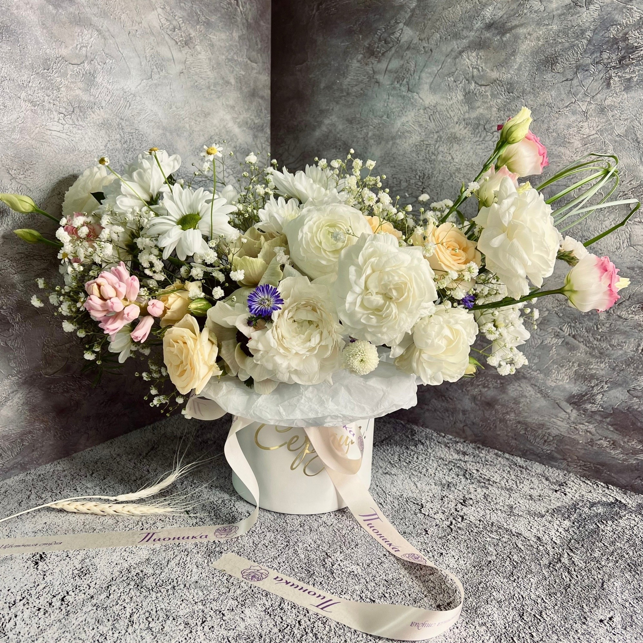 Печать на стикерах, этикетках для одежды, ленточках и наклейках в Приморско-Ахтарске. ФОТОСТИЛЬ, изготовление рекламной продукции в Приморско-Ахтарске