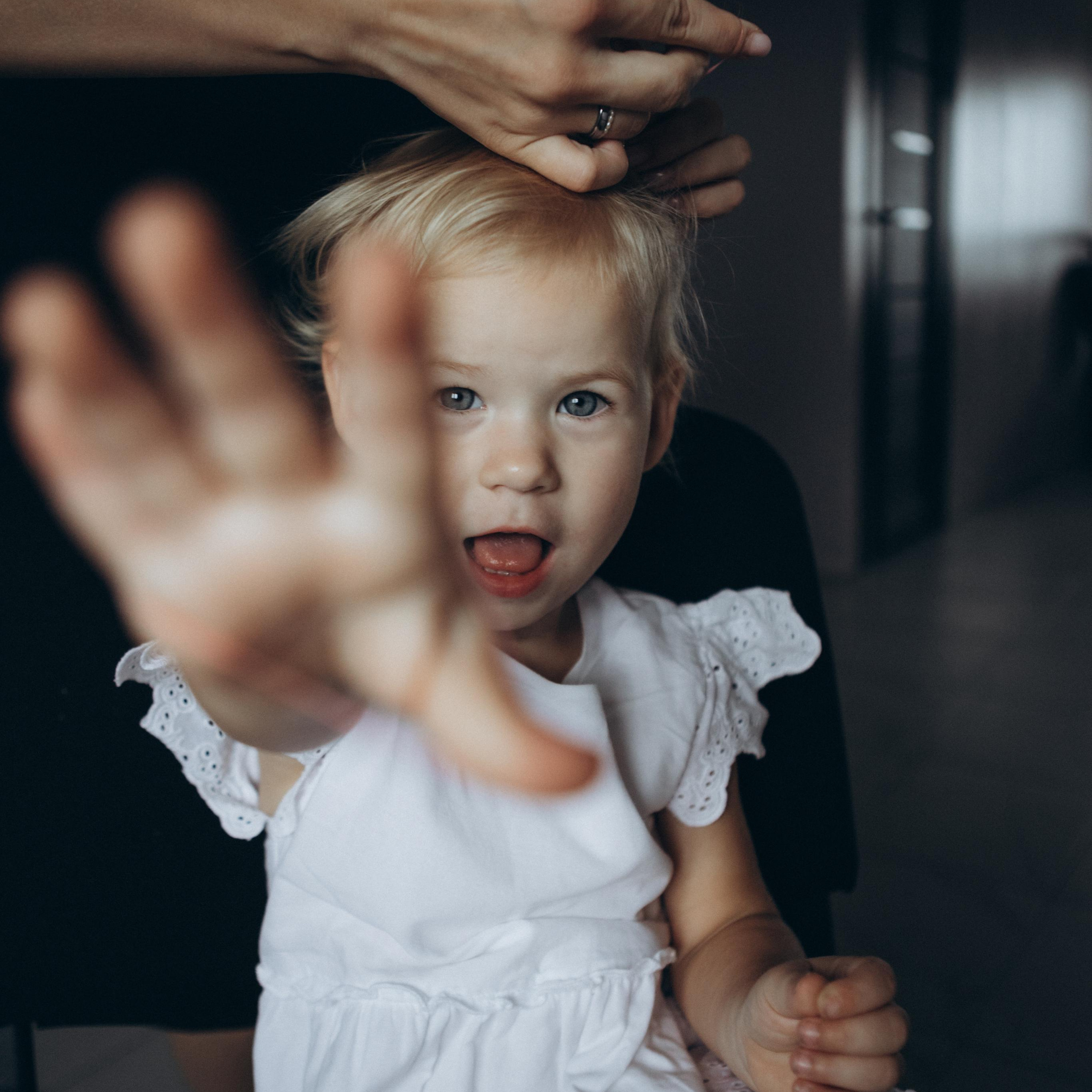 Максим Карина Эмма Мирра