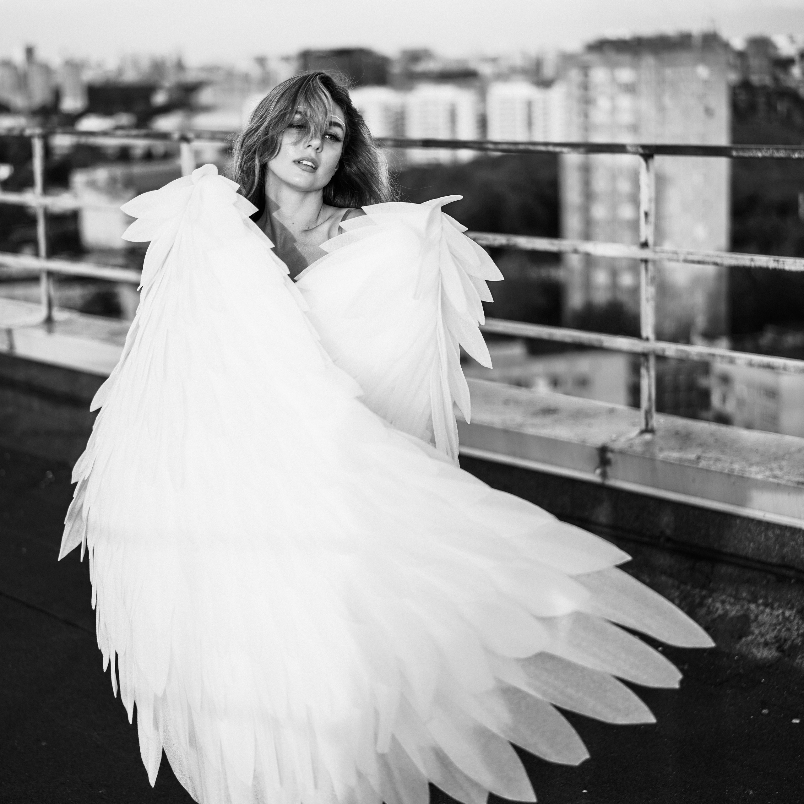 Алина. Ангел на крыше.