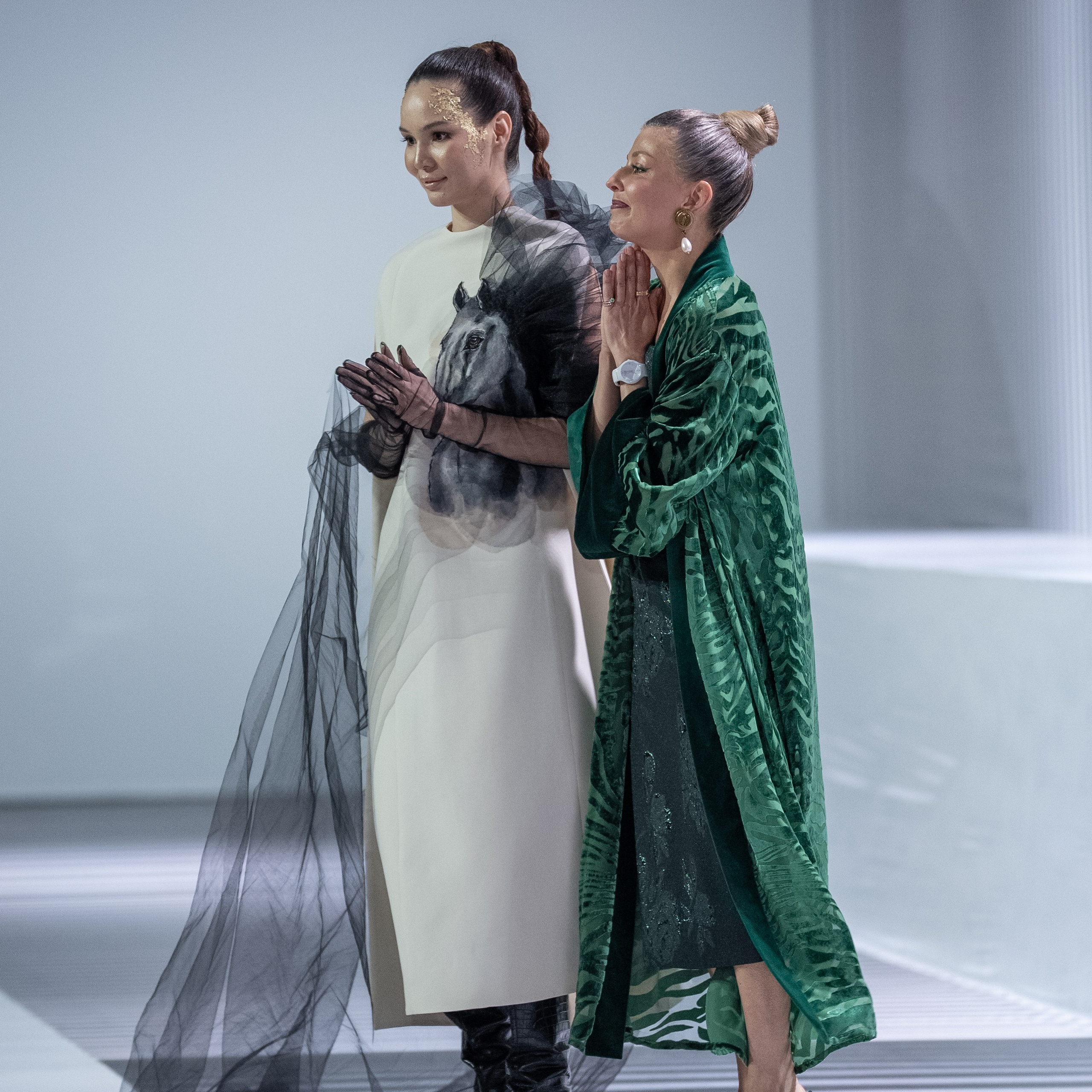 JENYA BER (Евгения Березуцкая, Россия)