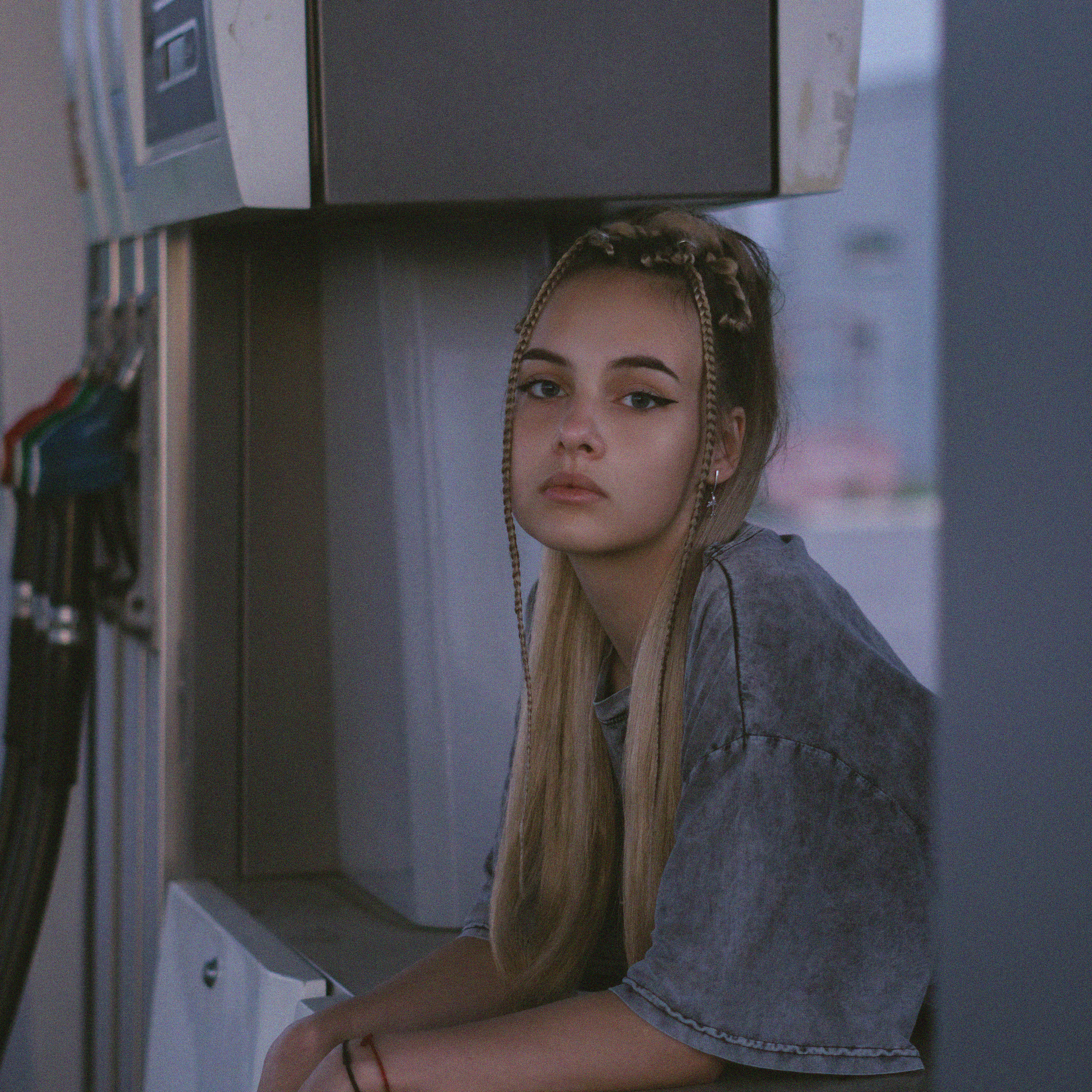 на заправке