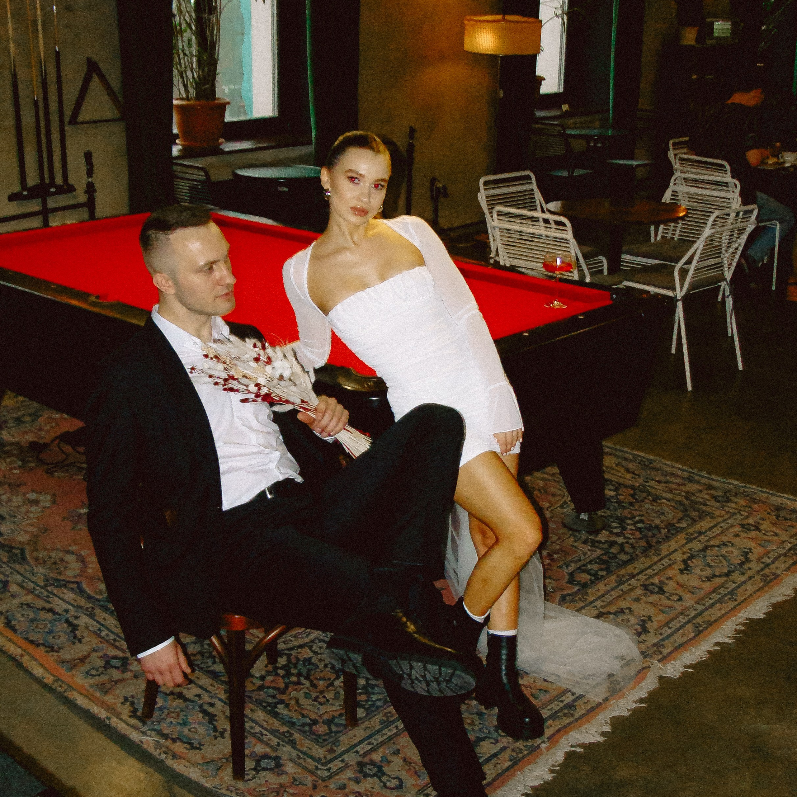 RASSVET. EFIMOV IN SPACE — свадебный фотограф