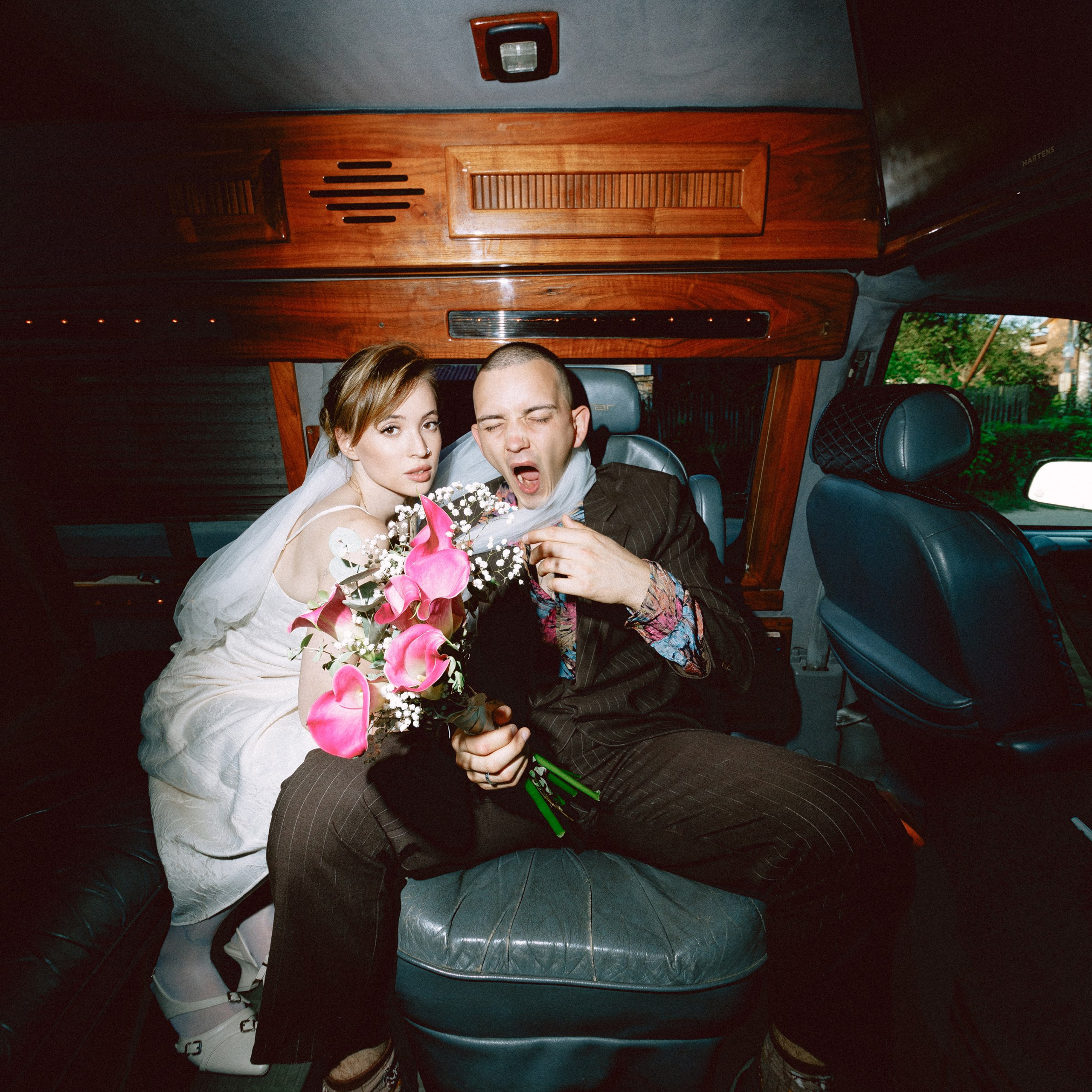 SCARO & YANAANII. EFIMOV IN SPACE — свадебный фотограф