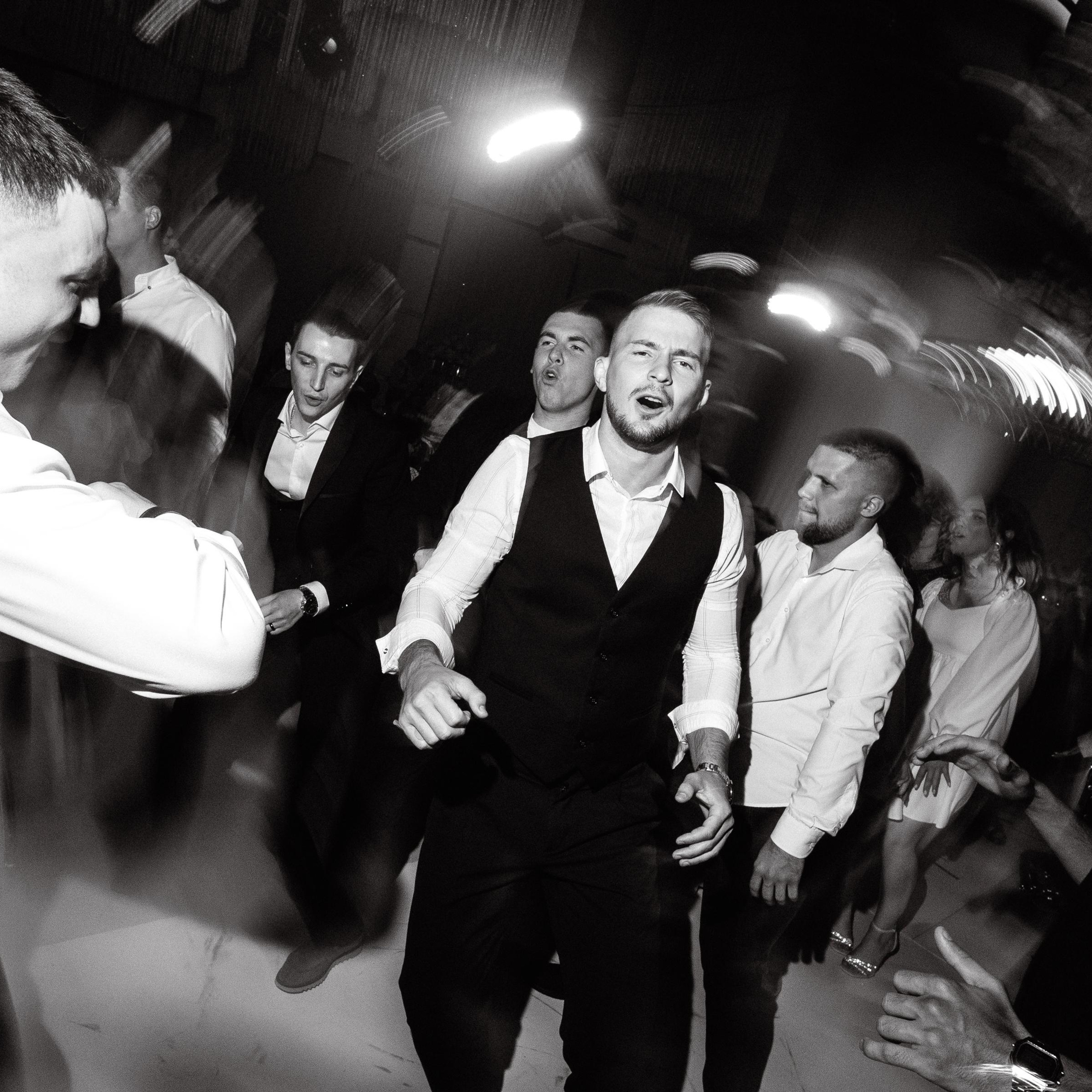 JANI CRYSTAL. EFIMOV IN SPACE — свадебный фотограф