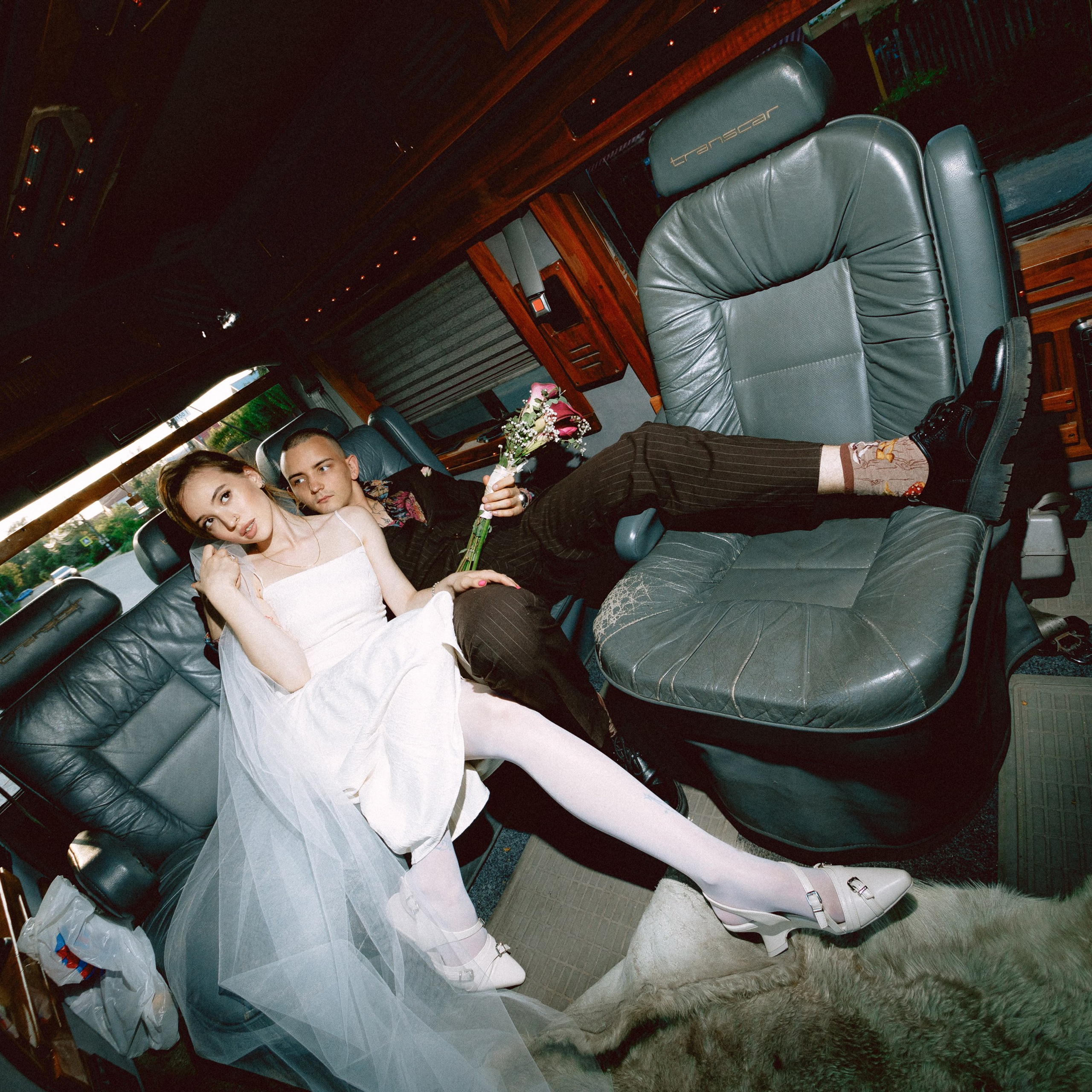 SCARO & YANAANII. EFIMOV IN SPACE — свадебный фотограф