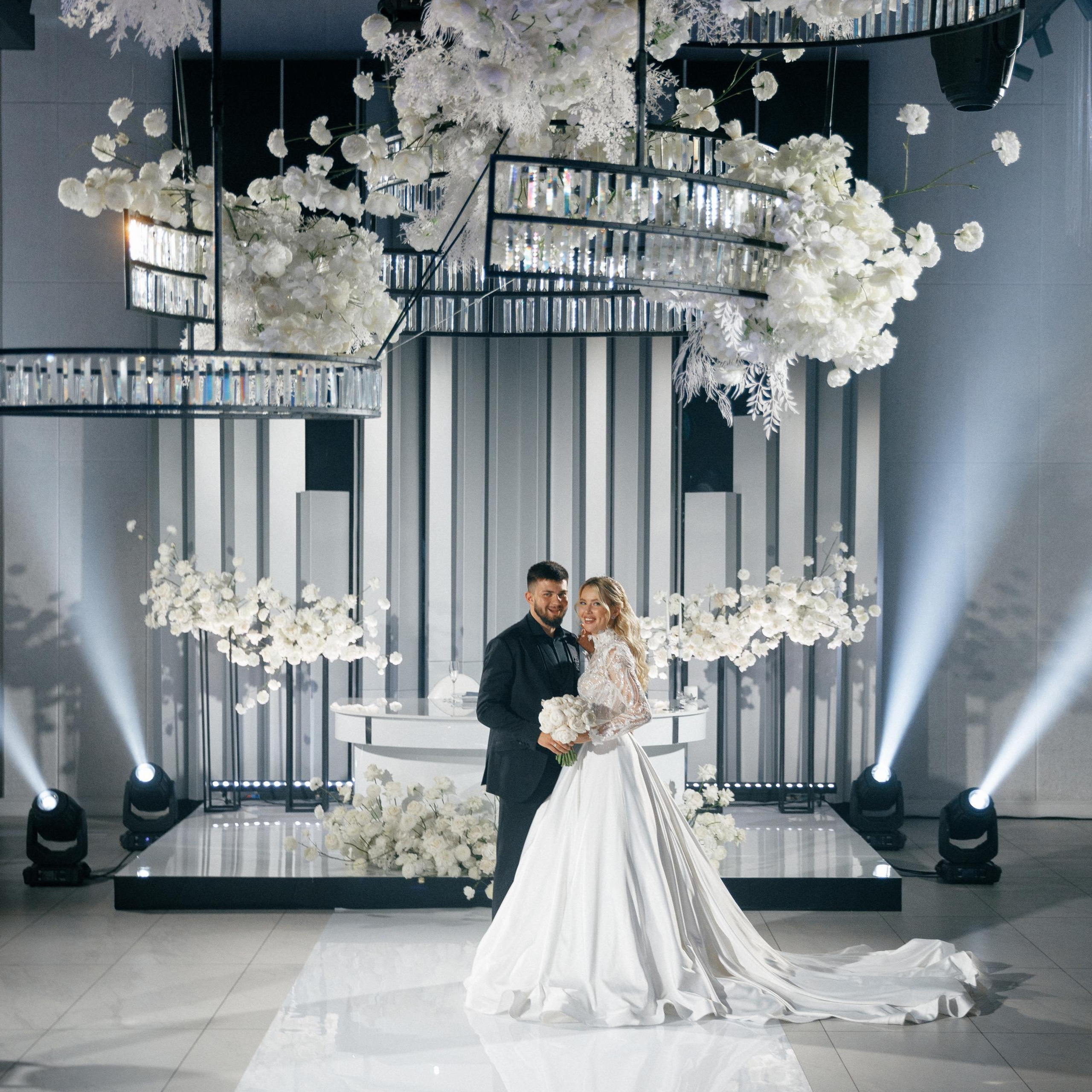 JANI CRYSTAL. EFIMOV IN SPACE — свадебный фотограф