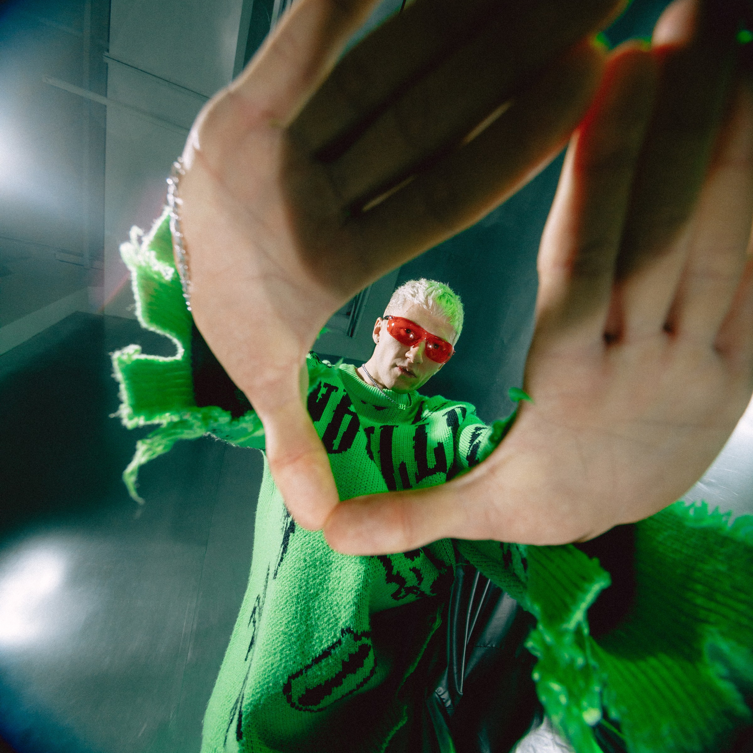 PODIUM. EFIMOV IN SPACE — свадебный фотограф