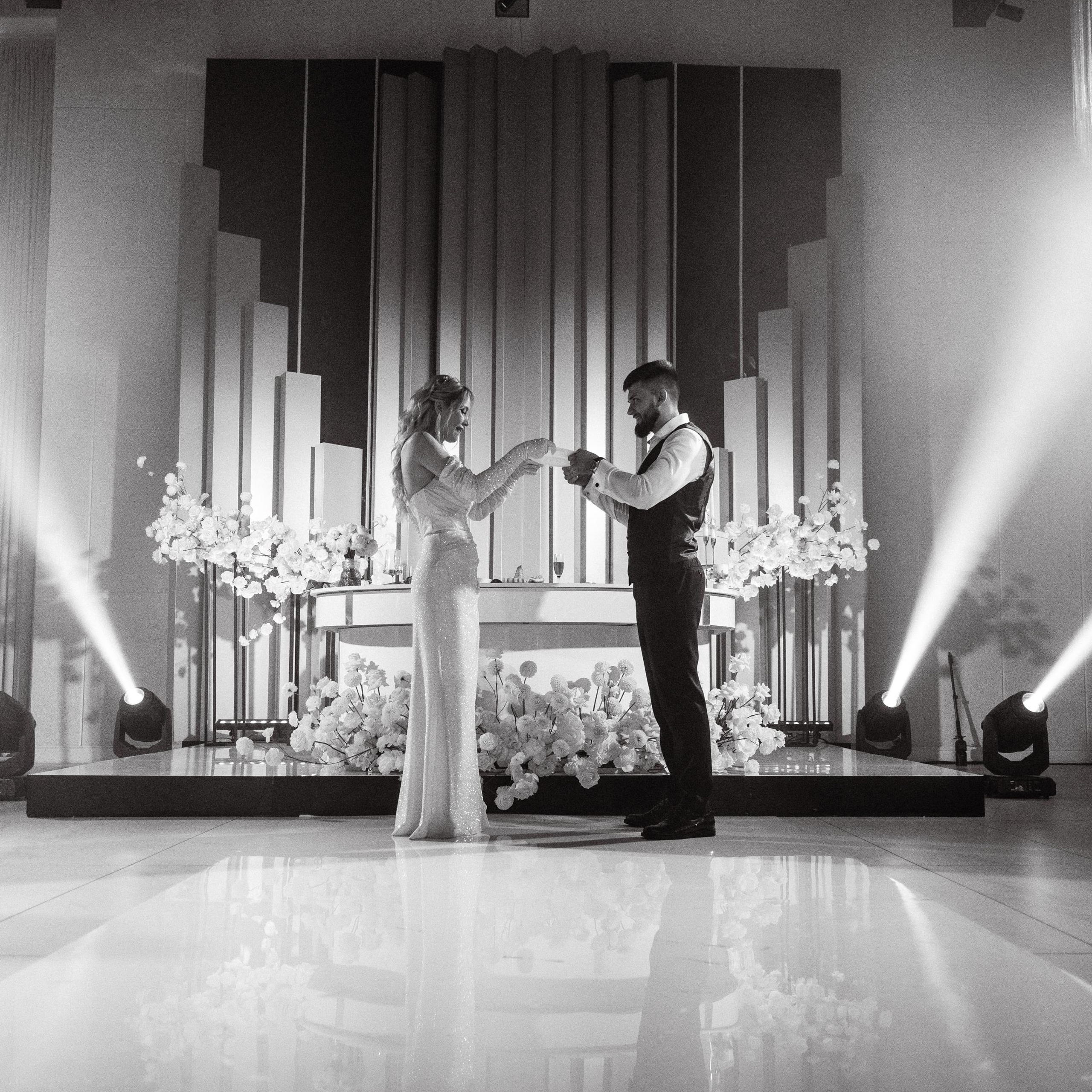 JANI CRYSTAL. EFIMOV IN SPACE — свадебный фотограф