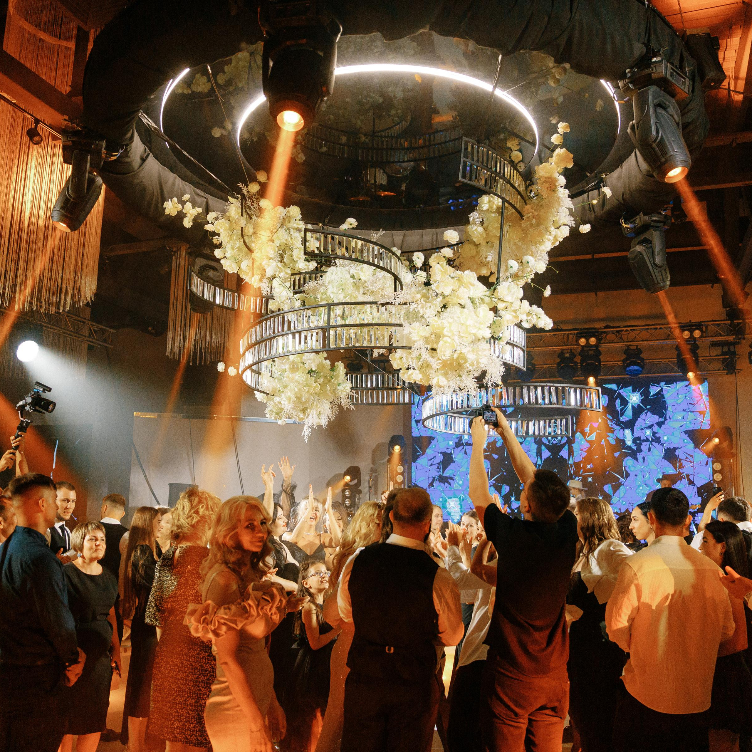 JANI CRYSTAL. EFIMOV IN SPACE — свадебный фотограф