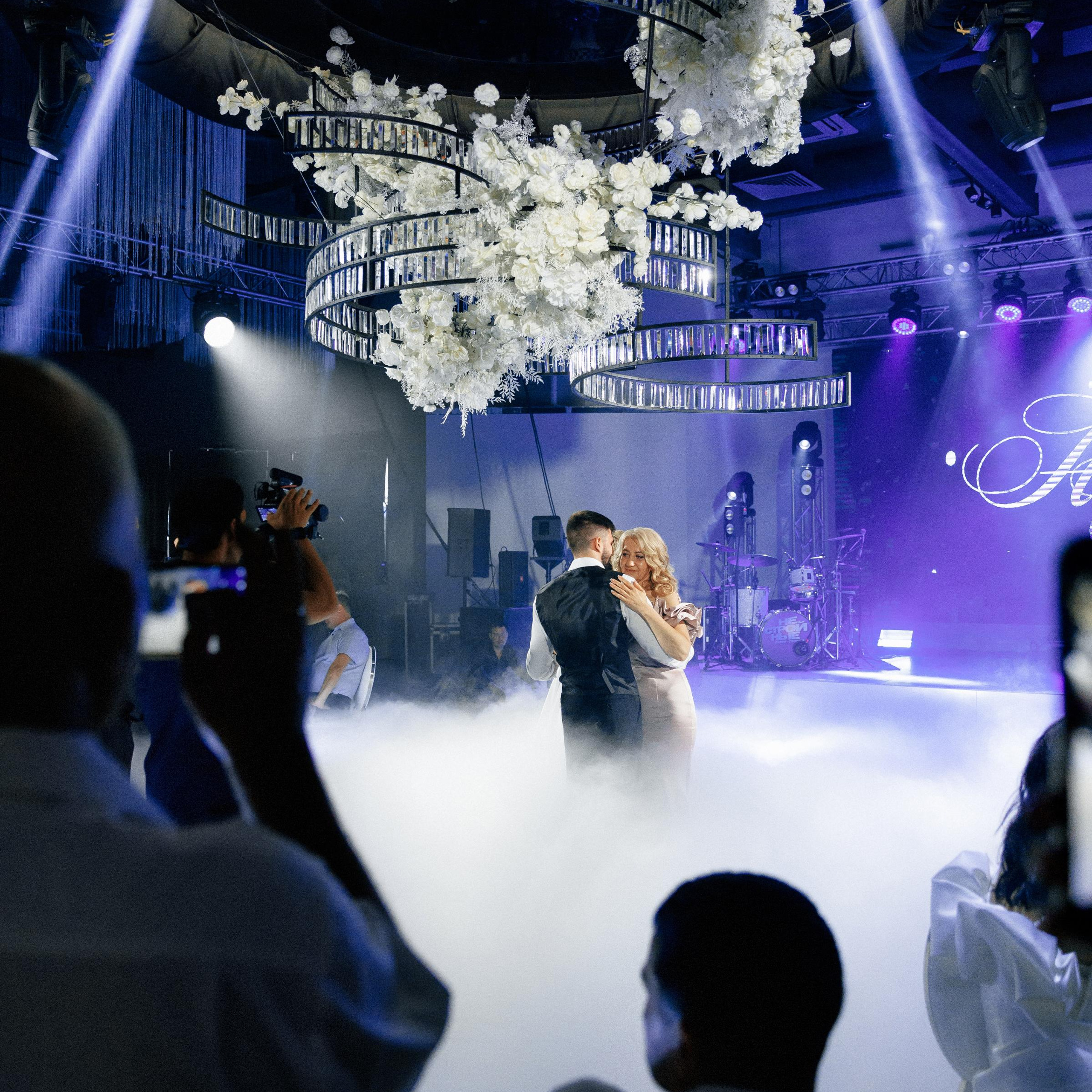 JANI CRYSTAL. EFIMOV IN SPACE — свадебный фотограф