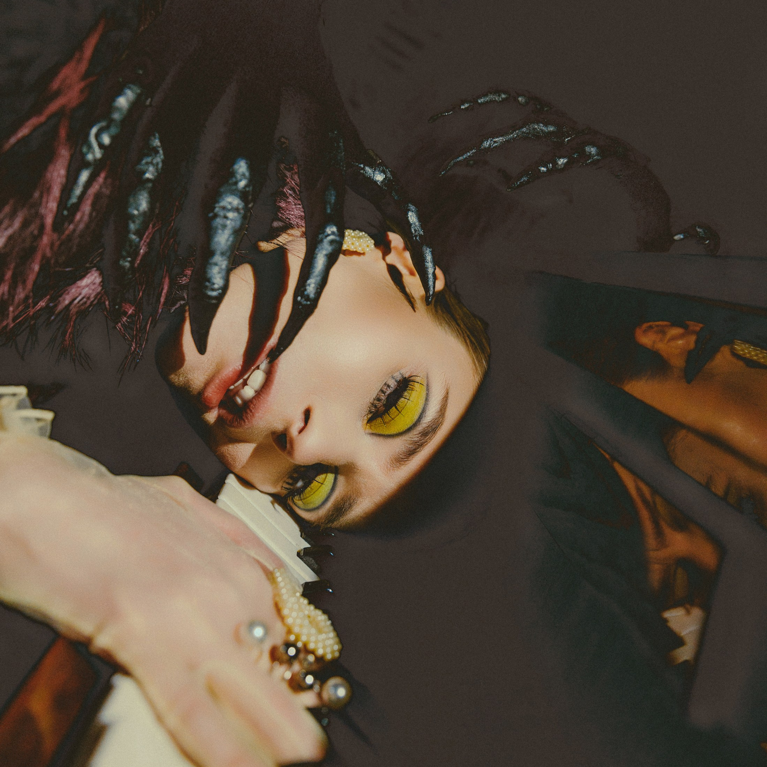 MONSTRO. EFIMOV IN SPACE — свадебный фотограф