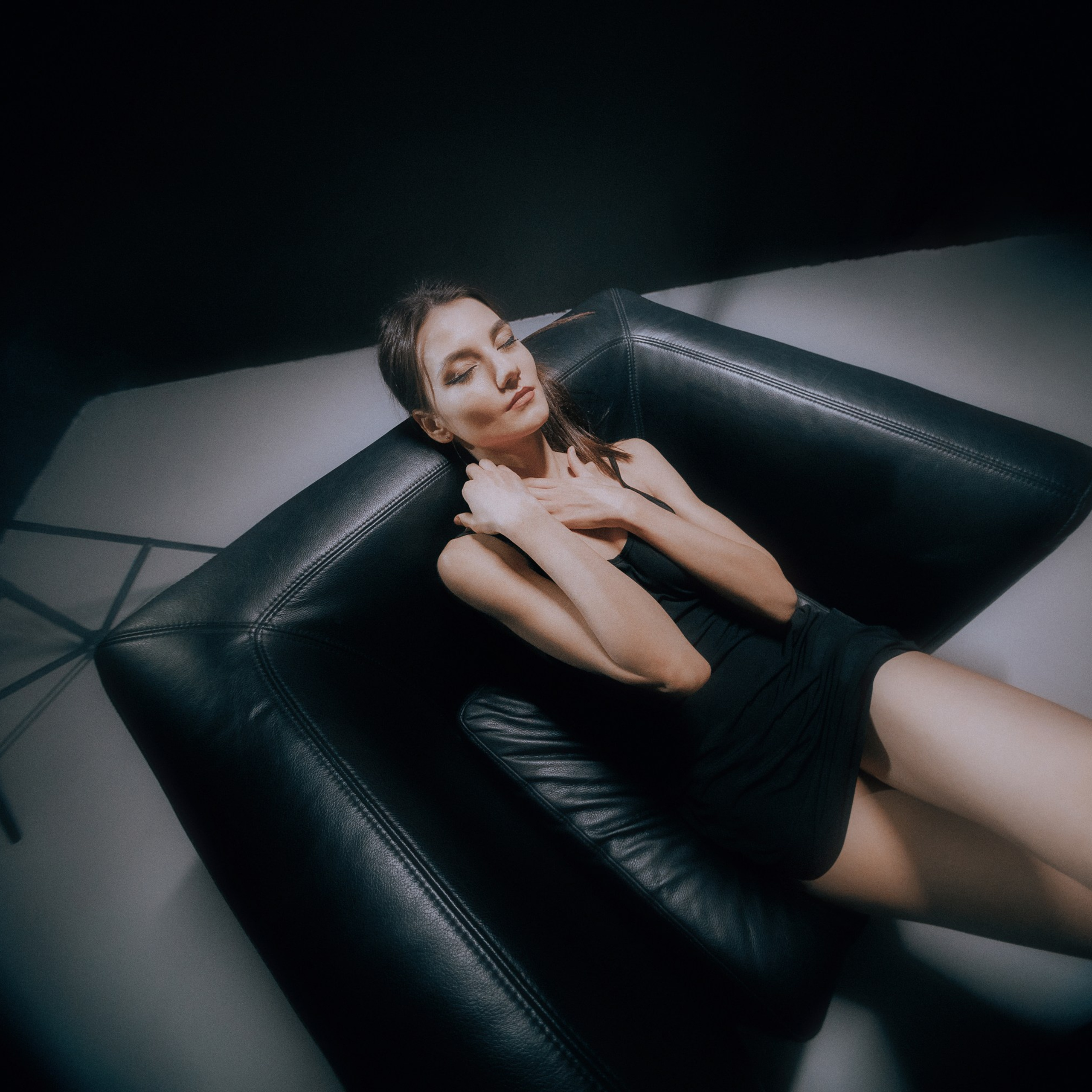 В ТЕНИ. EFIMOV IN SPACE — свадебный фотограф