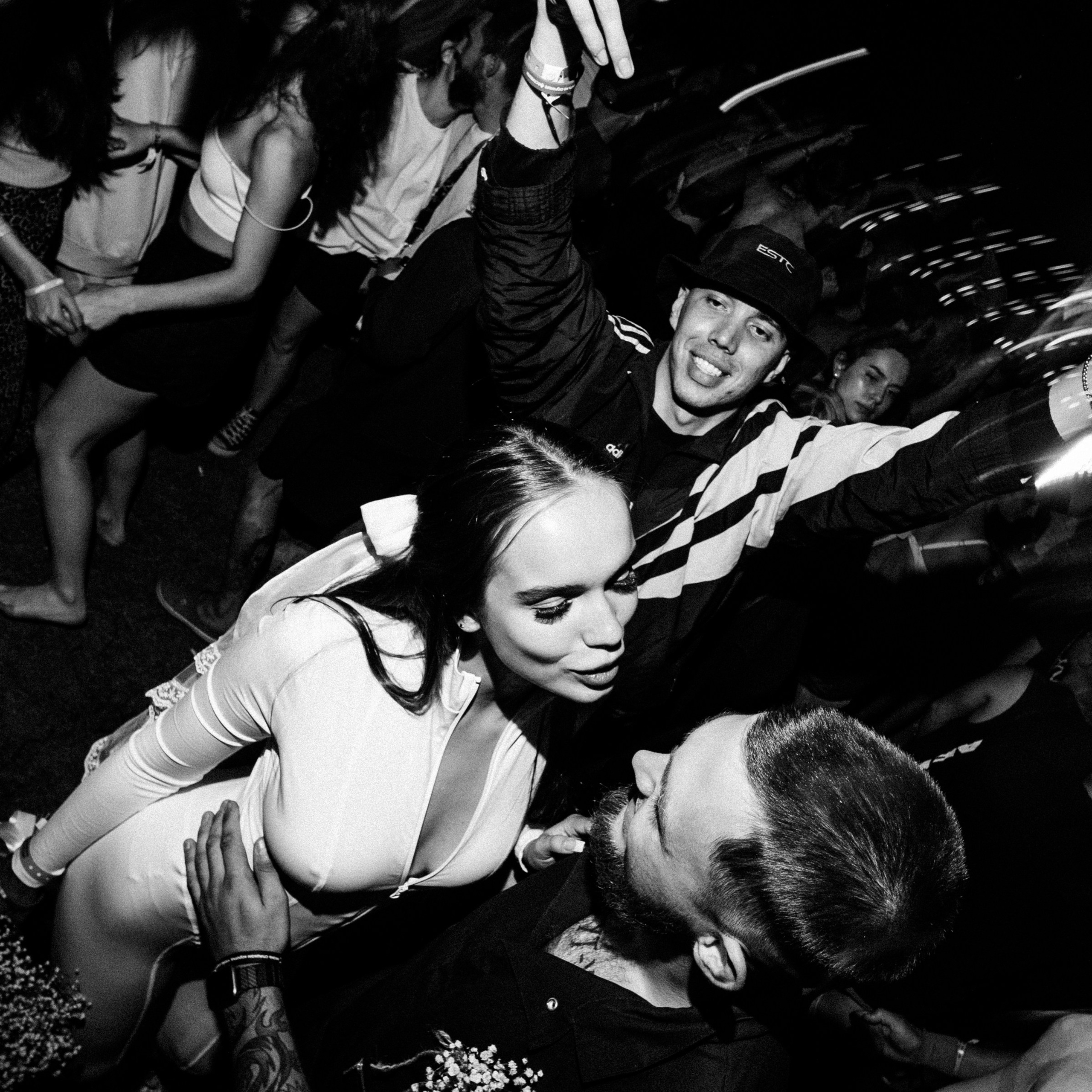 ESTC. EFIMOV IN SPACE — свадебный фотограф