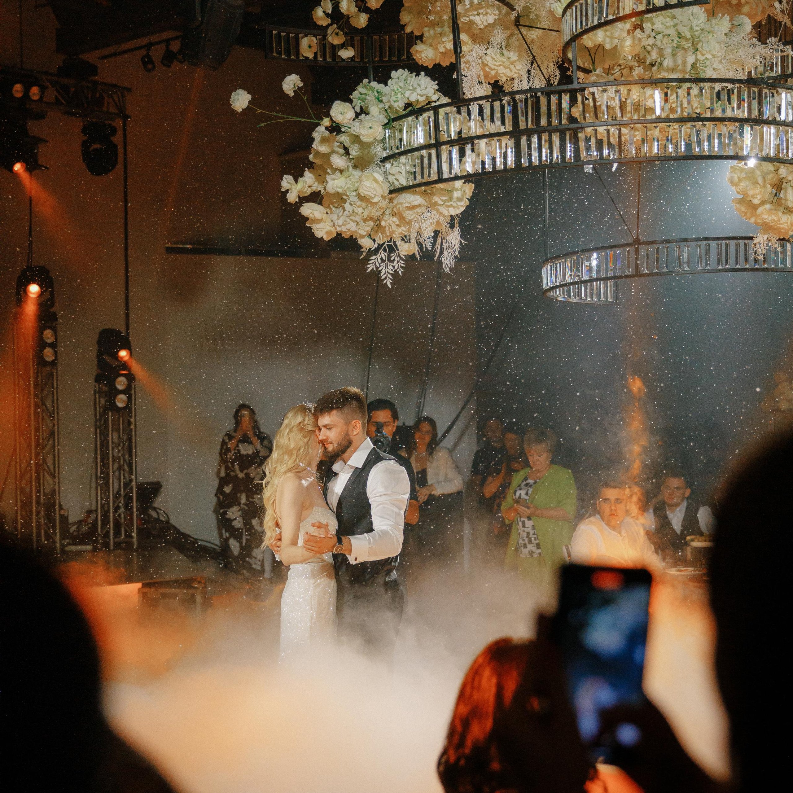 JANI CRYSTAL. EFIMOV IN SPACE — свадебный фотограф