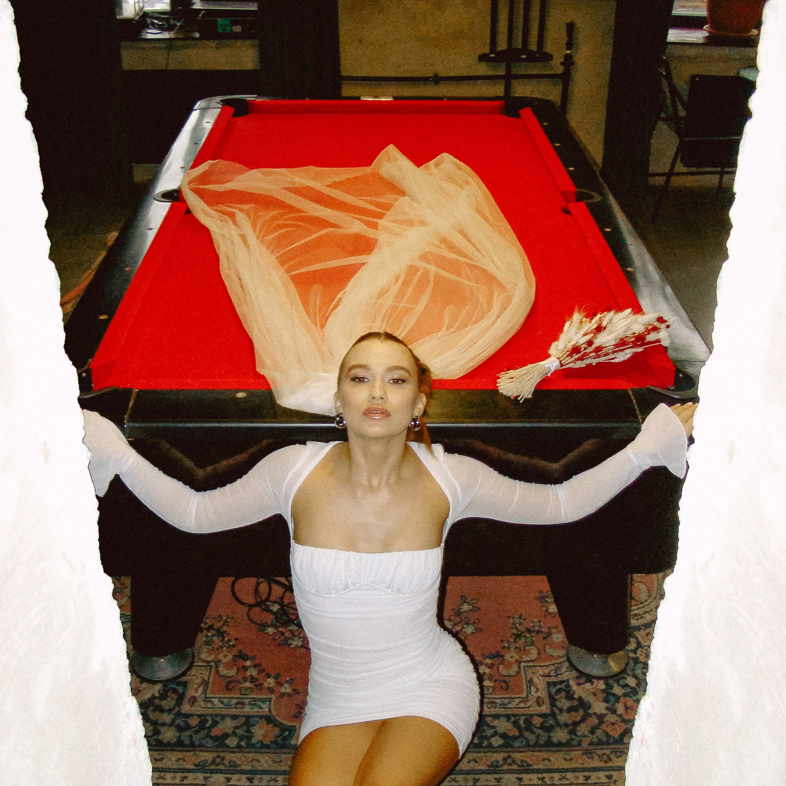 RASSVET. EFIMOV IN SPACE — свадебный фотограф