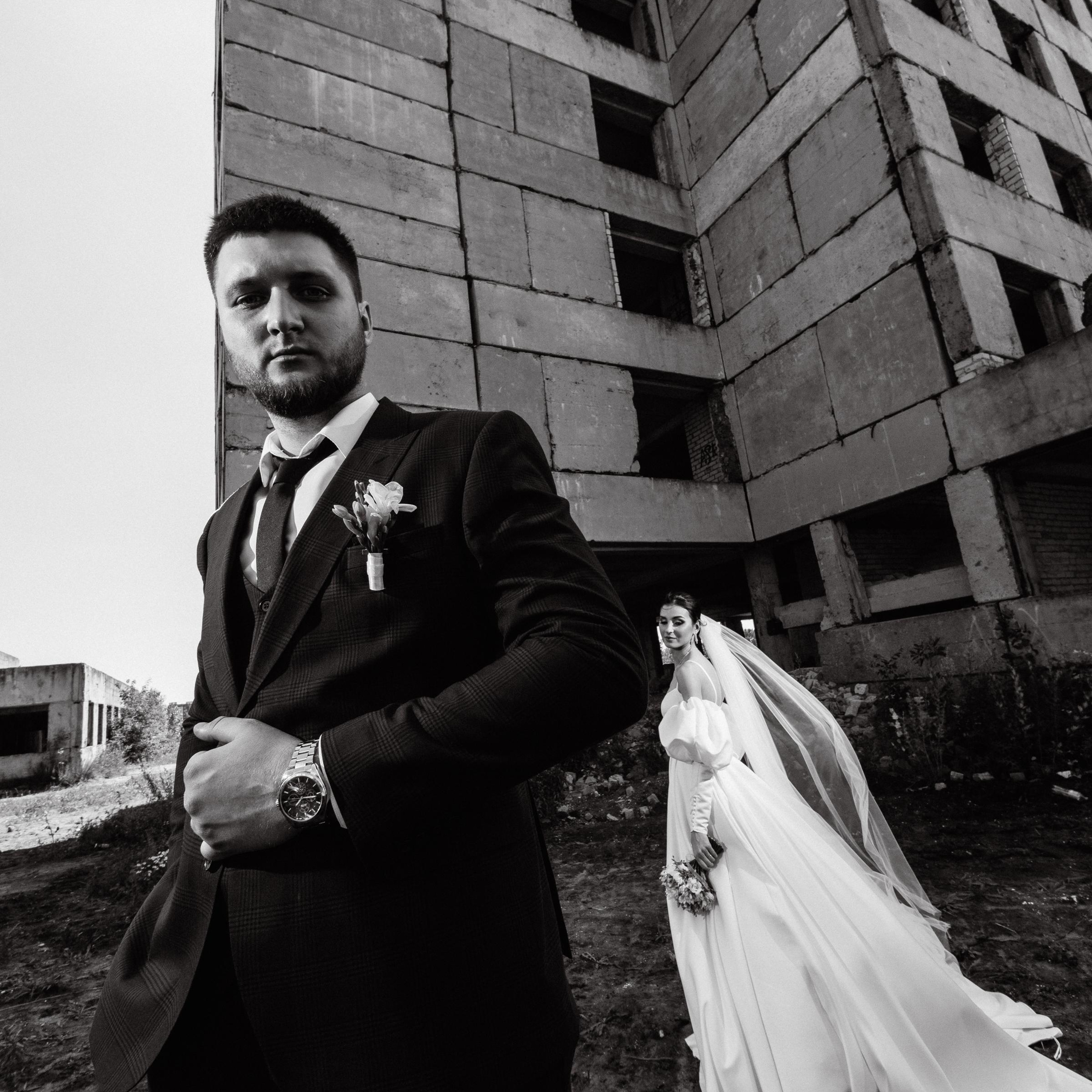 ЗАБРОШЕННАЯ. EFIMOV IN SPACE — свадебный фотограф