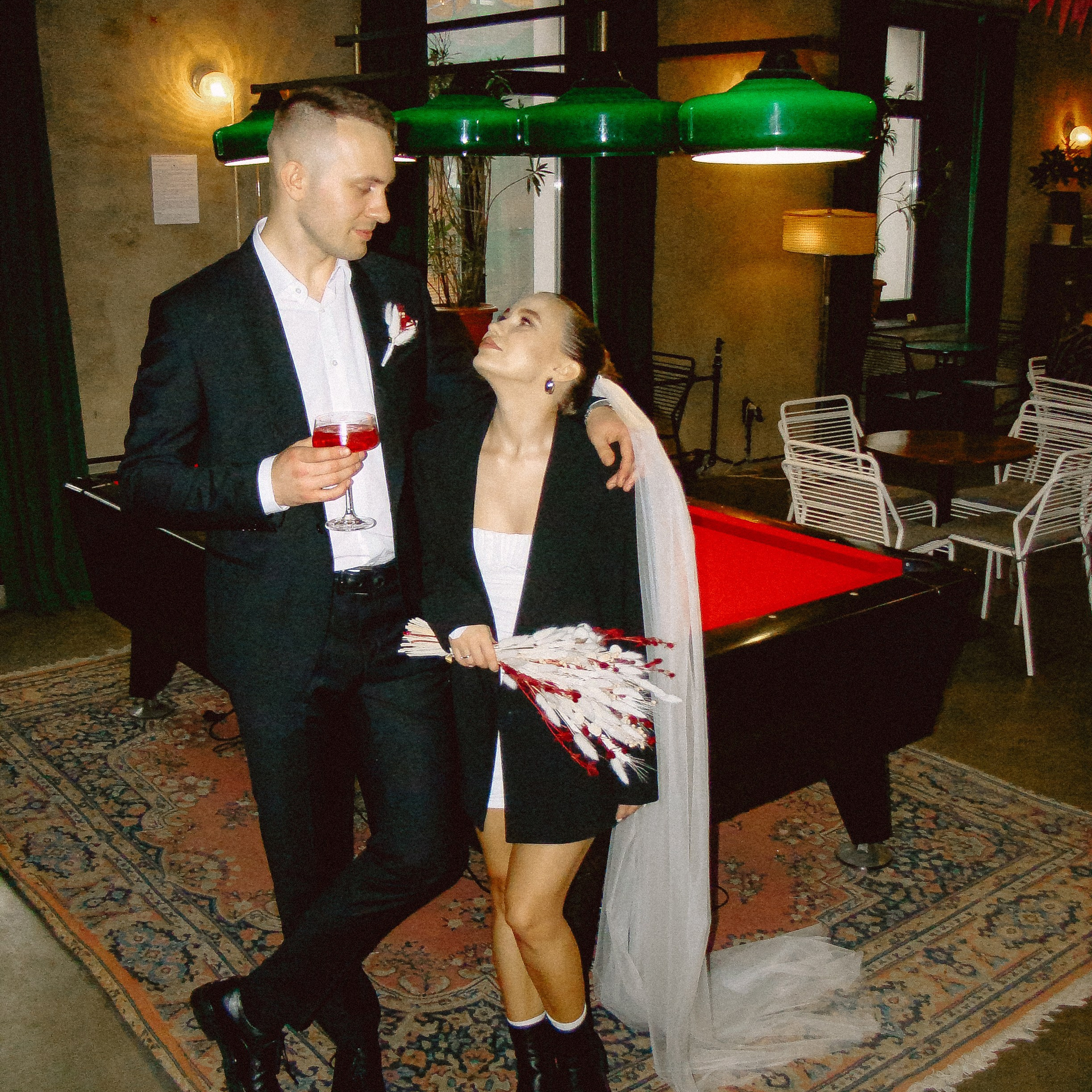 RASSVET. EFIMOV IN SPACE — свадебный фотограф