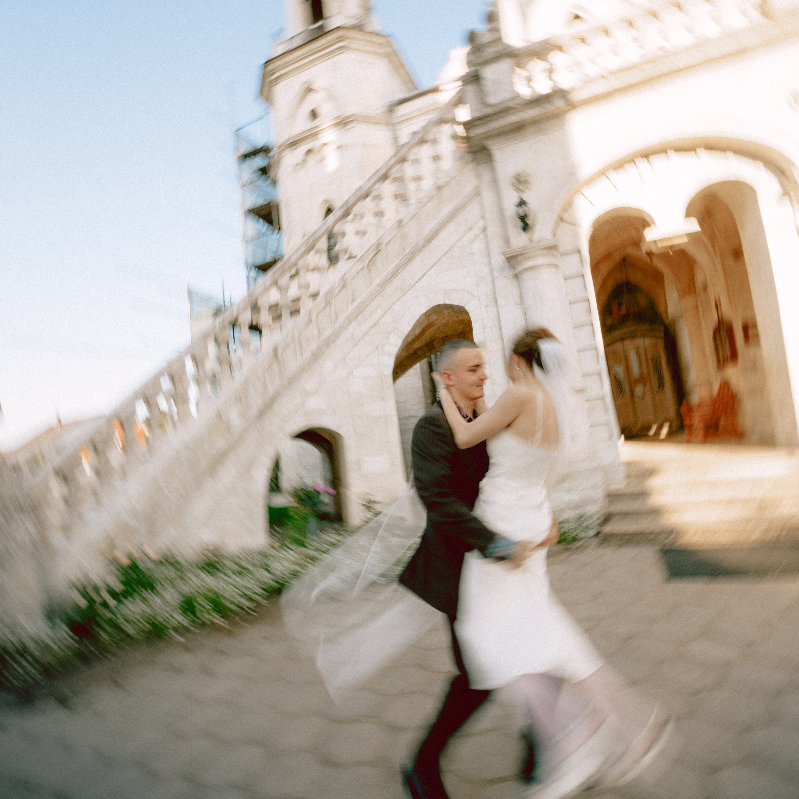 SCARO & YANAANII. EFIMOV IN SPACE — свадебный фотограф