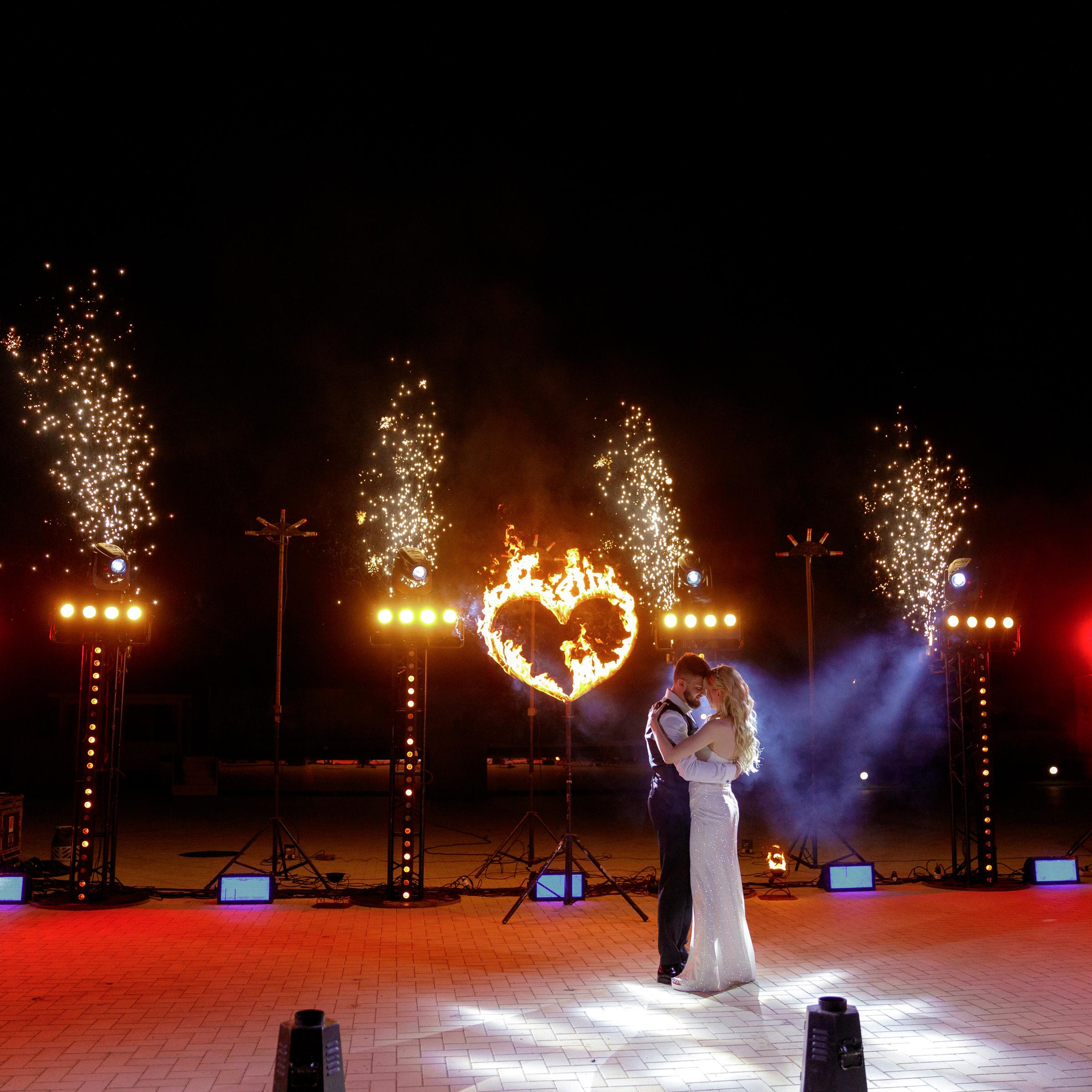 JANI CRYSTAL. EFIMOV IN SPACE — свадебный фотограф