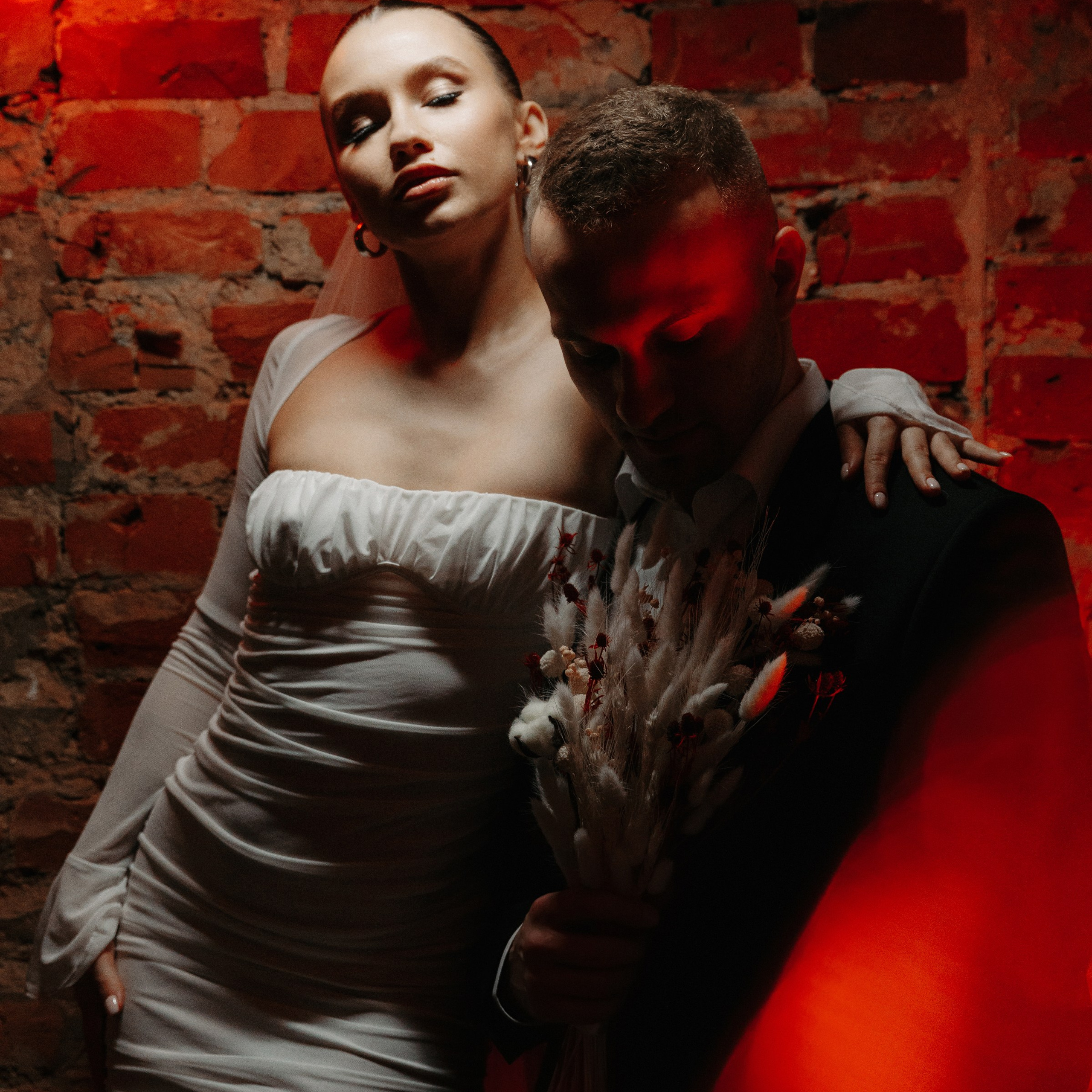 RASSVET. EFIMOV IN SPACE — свадебный фотограф