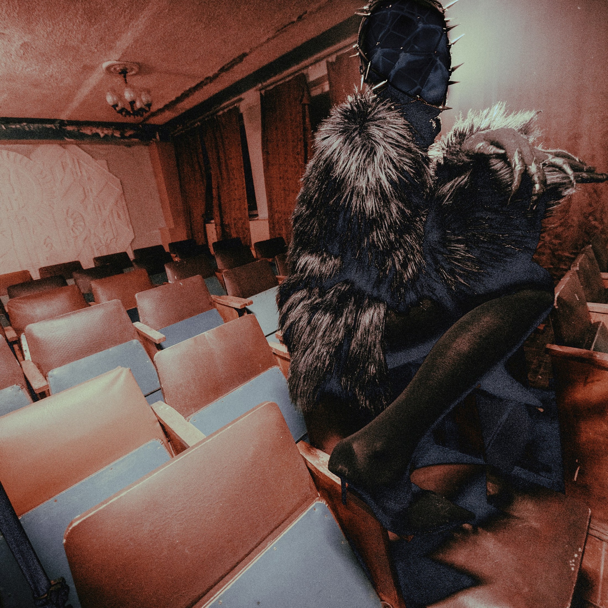 MONSTRO. EFIMOV IN SPACE — свадебный фотограф