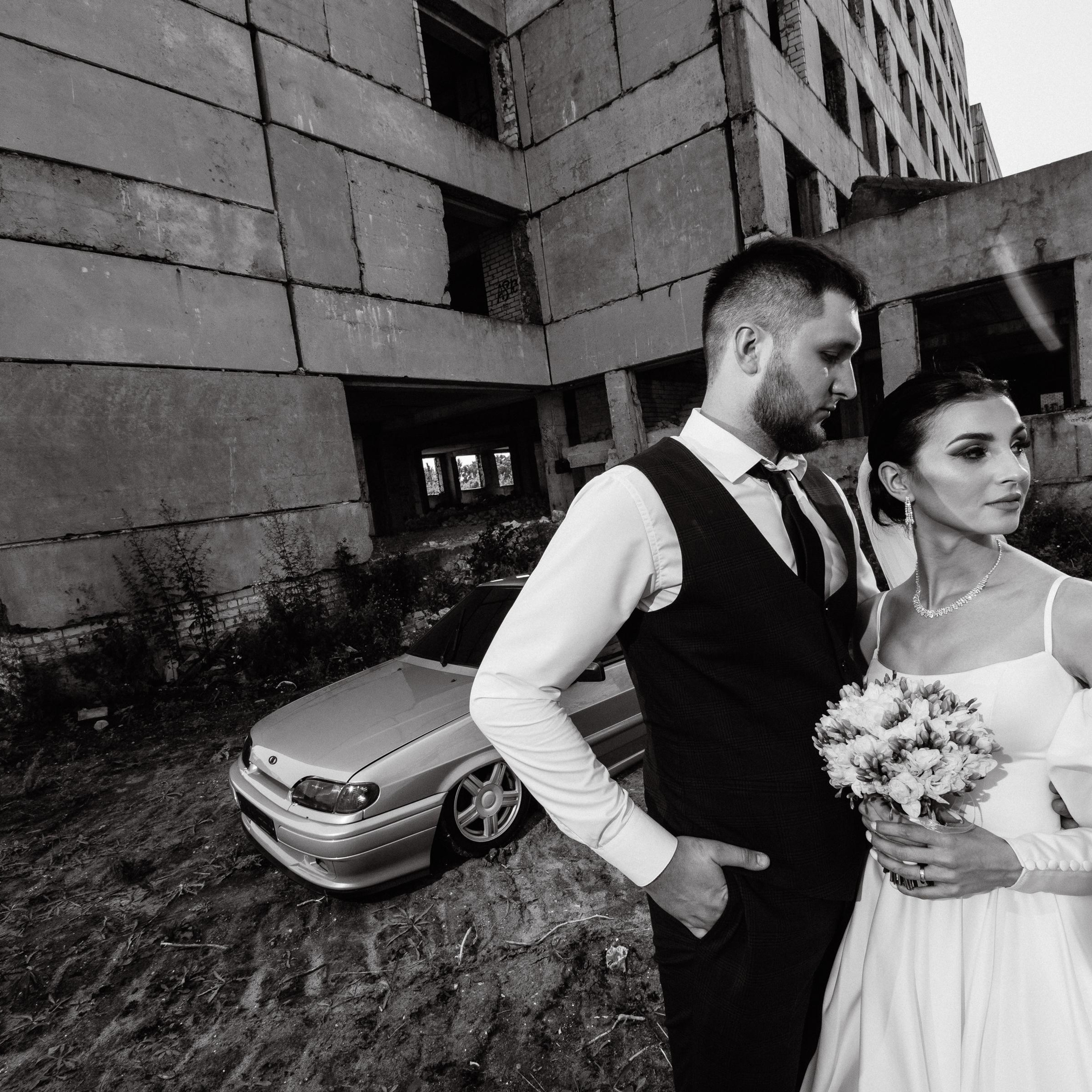 ЗАБРОШЕННАЯ. EFIMOV IN SPACE — свадебный фотограф