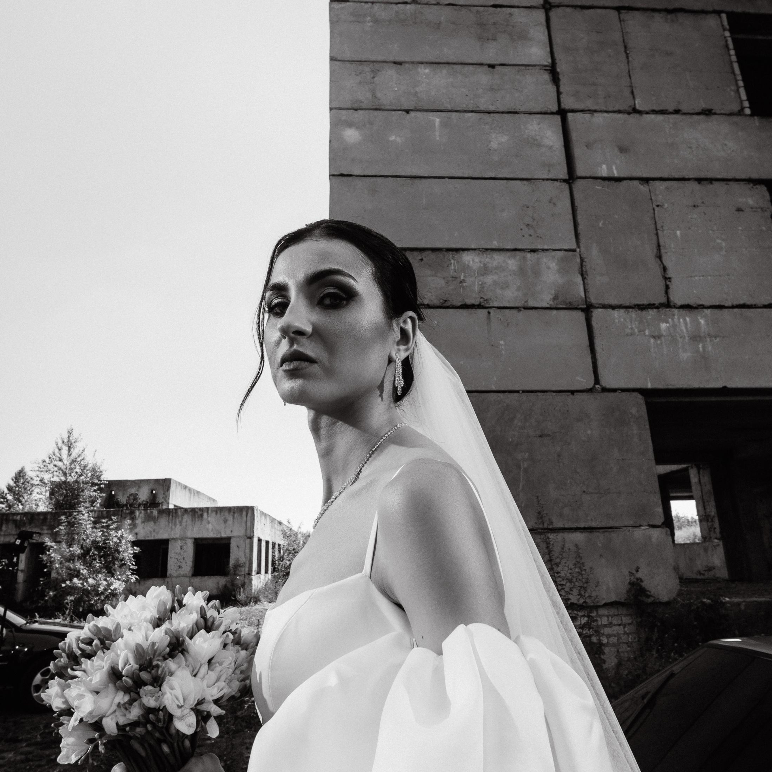 ЗАБРОШЕННАЯ. EFIMOV IN SPACE — свадебный фотограф