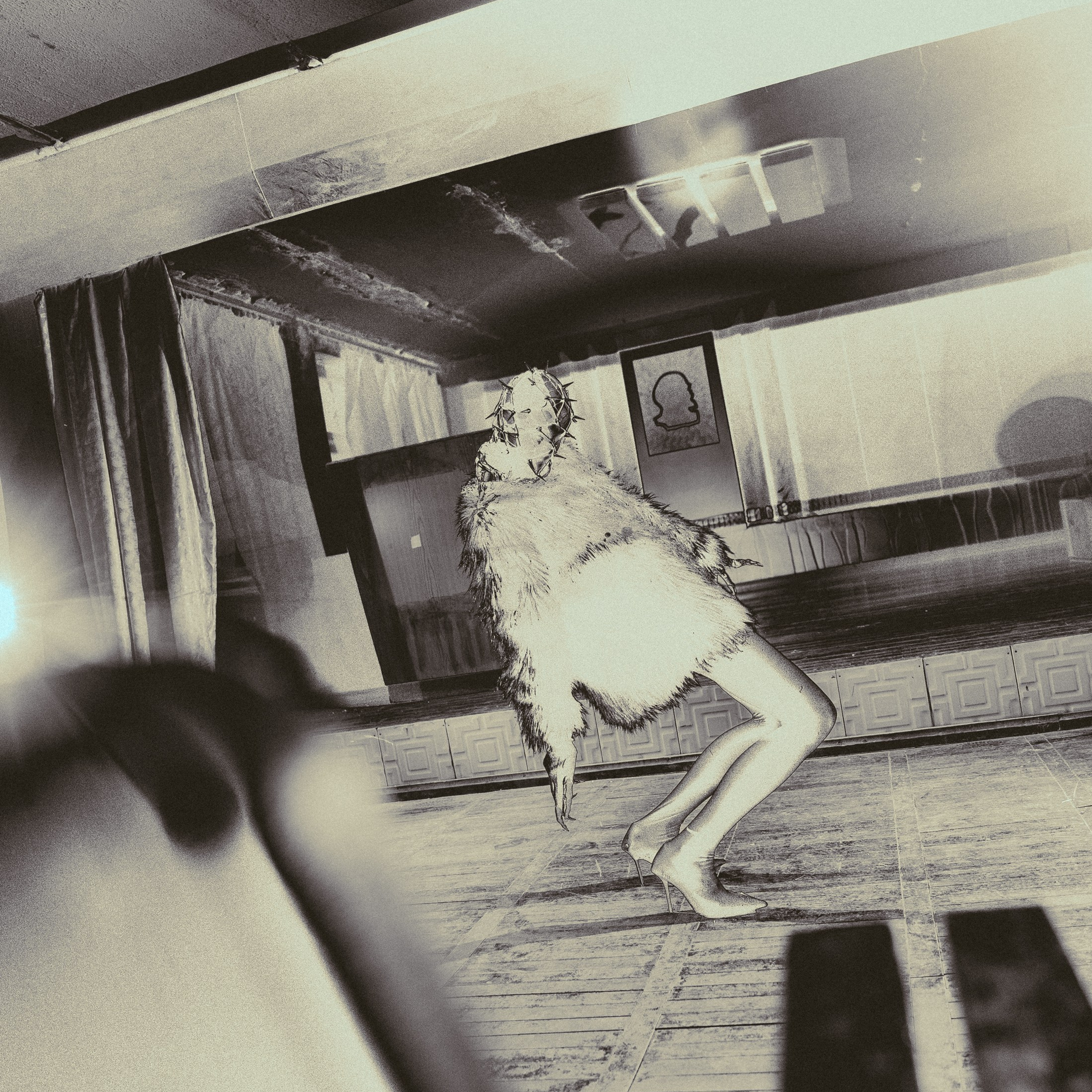 MONSTRO. EFIMOV IN SPACE — свадебный фотограф