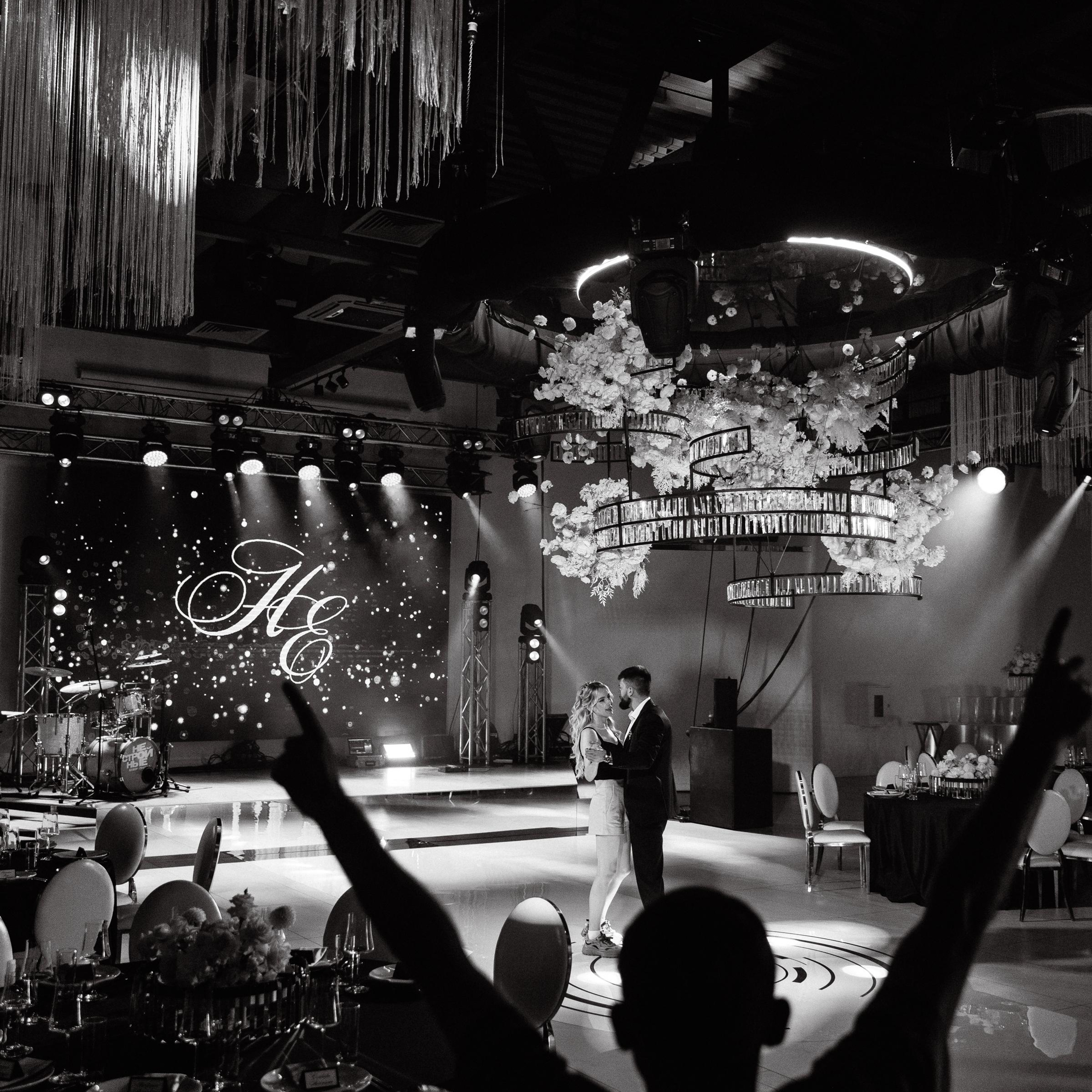 JANI CRYSTAL. EFIMOV IN SPACE — свадебный фотограф