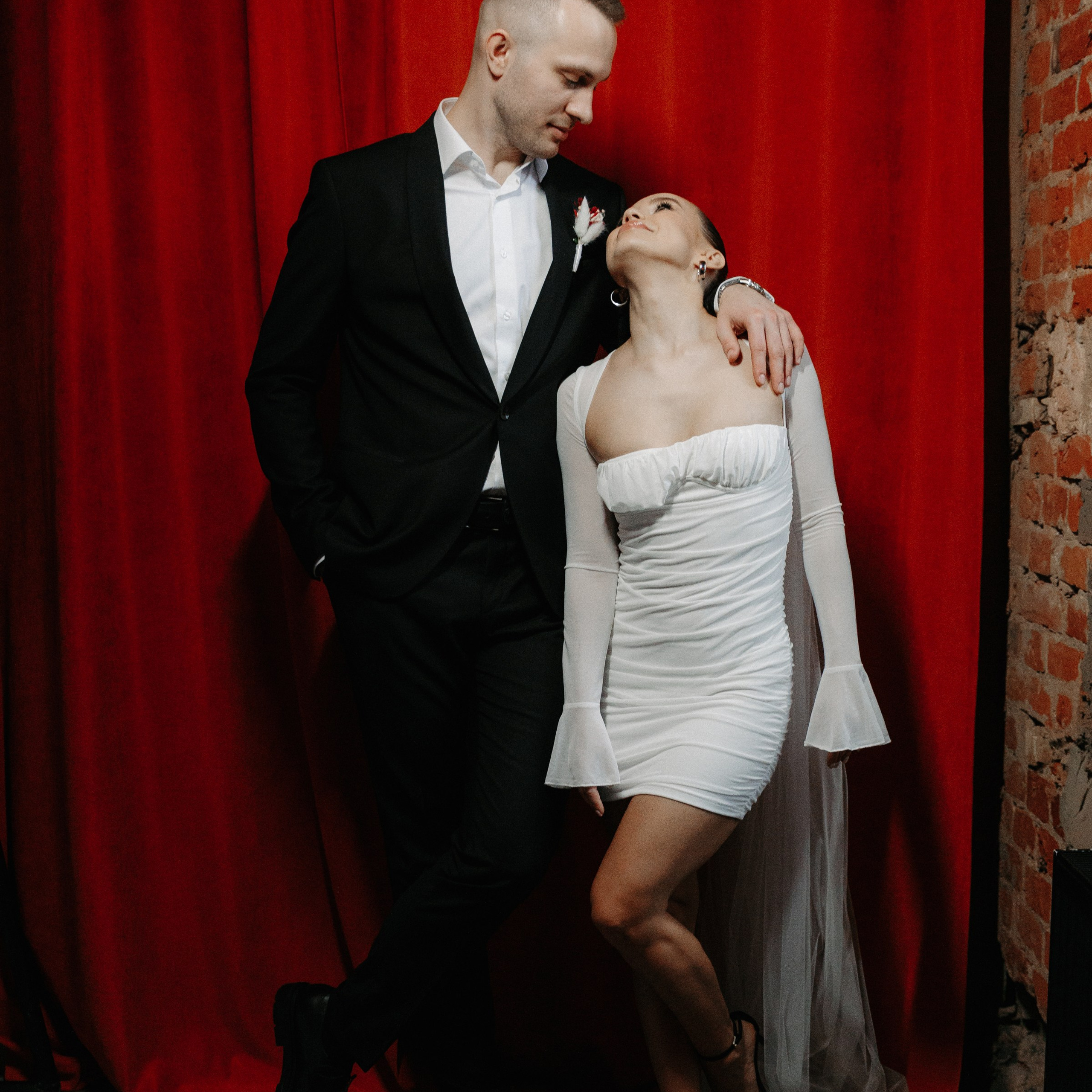 RASSVET. EFIMOV IN SPACE — свадебный фотограф