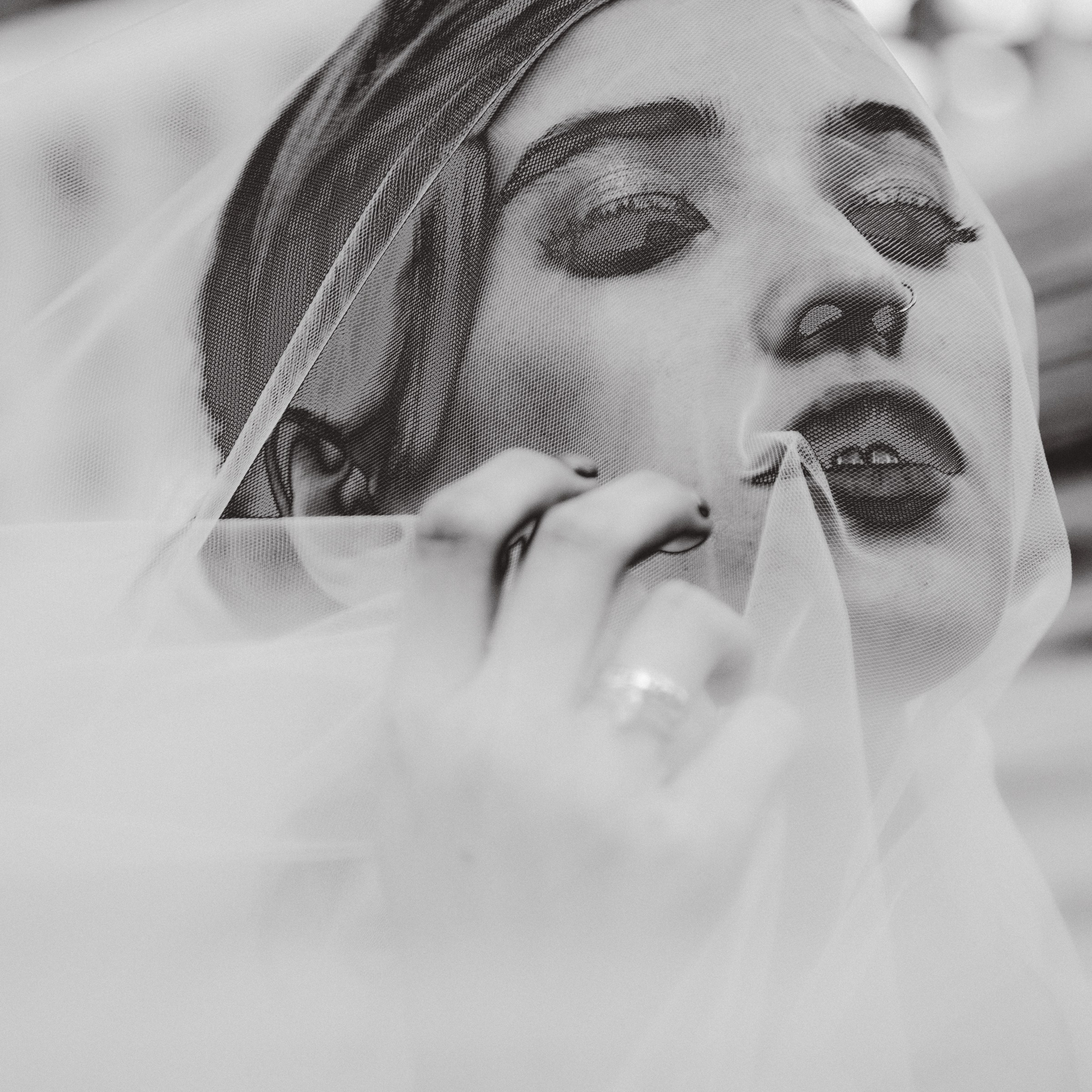 SCARO & YANAANII. EFIMOV IN SPACE — свадебный фотограф