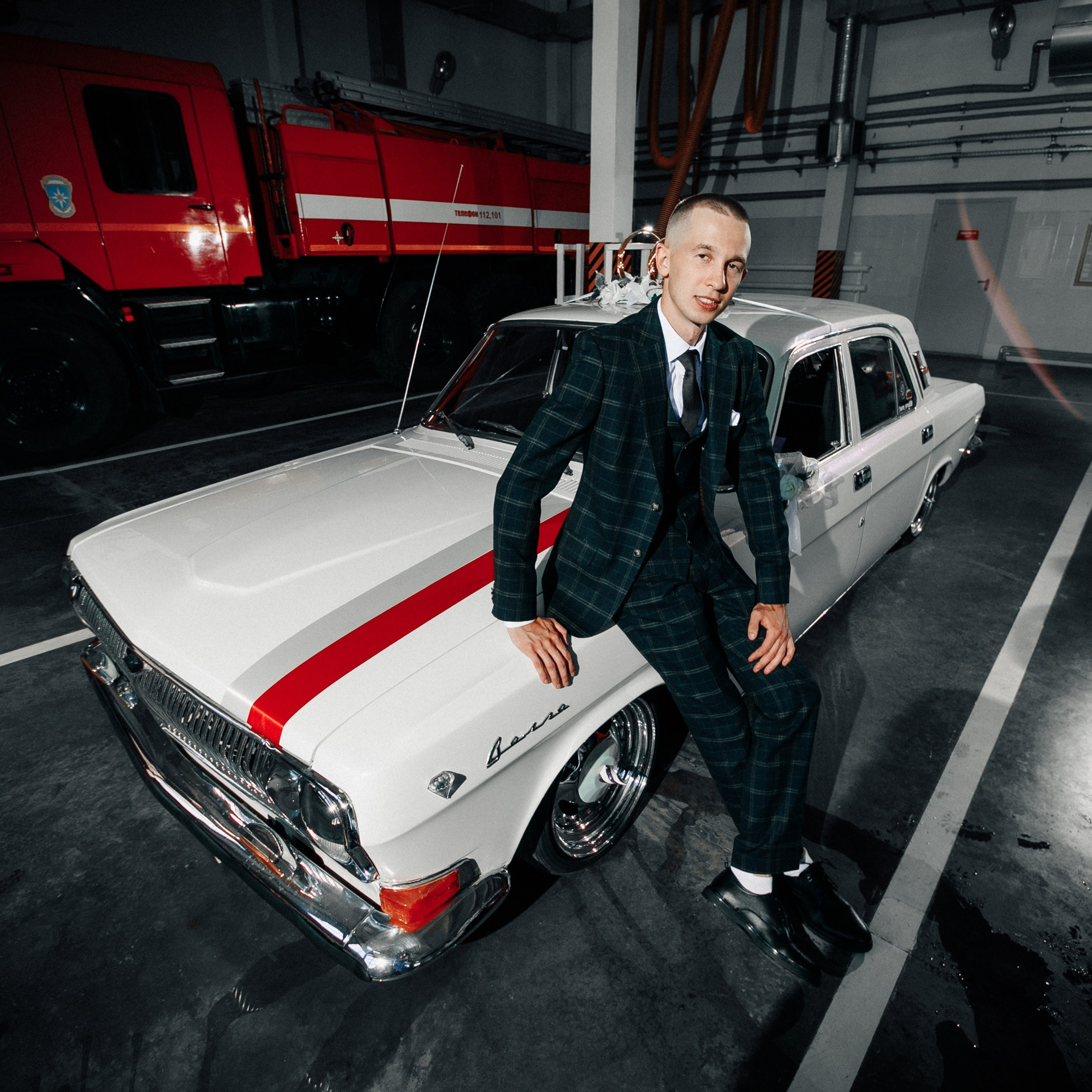 ЛОУРАЙДЕР. EFIMOV IN SPACE — свадебный фотограф