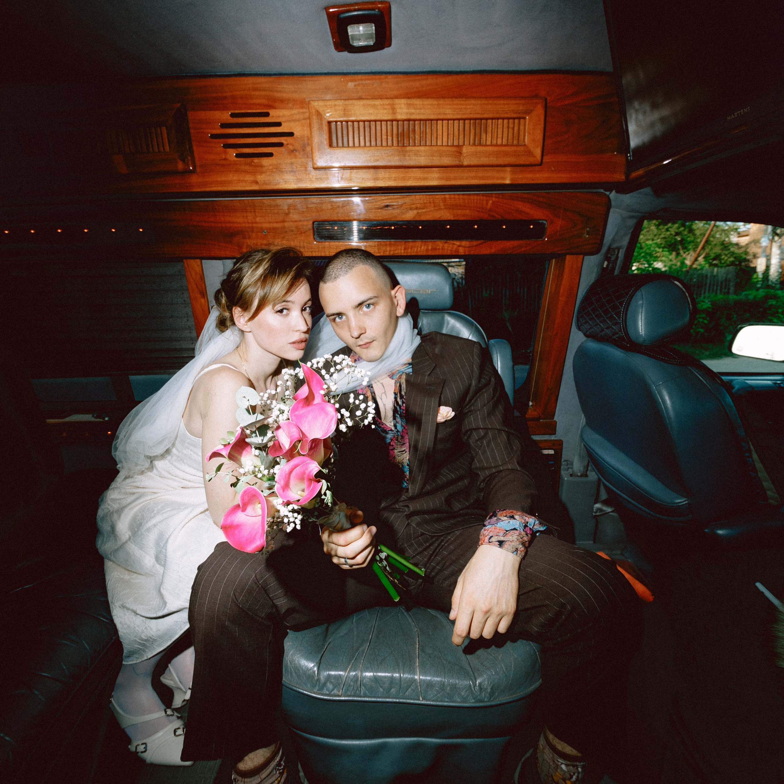 SCARO & YANAANII. EFIMOV IN SPACE — свадебный фотограф