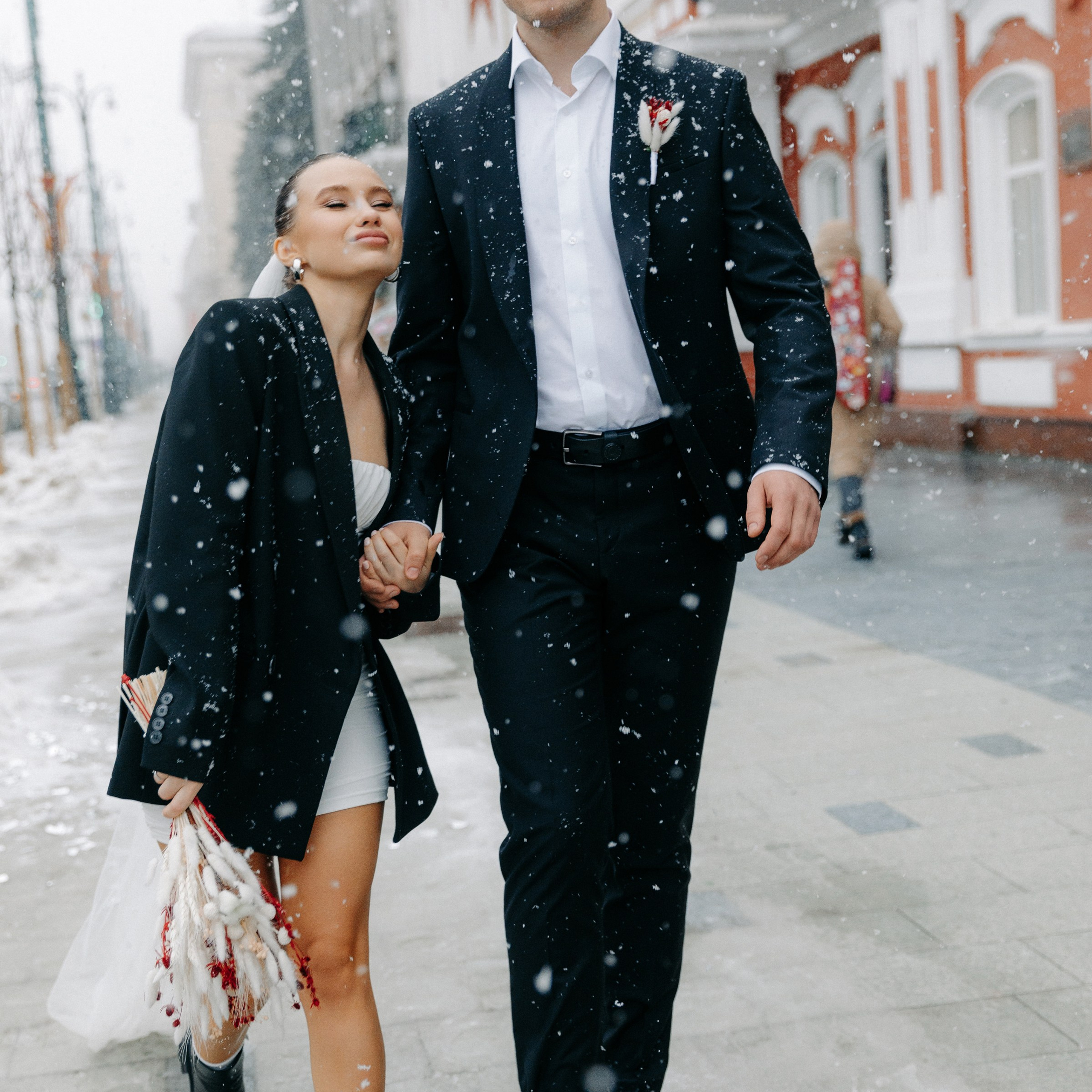 RASSVET. EFIMOV IN SPACE — свадебный фотограф