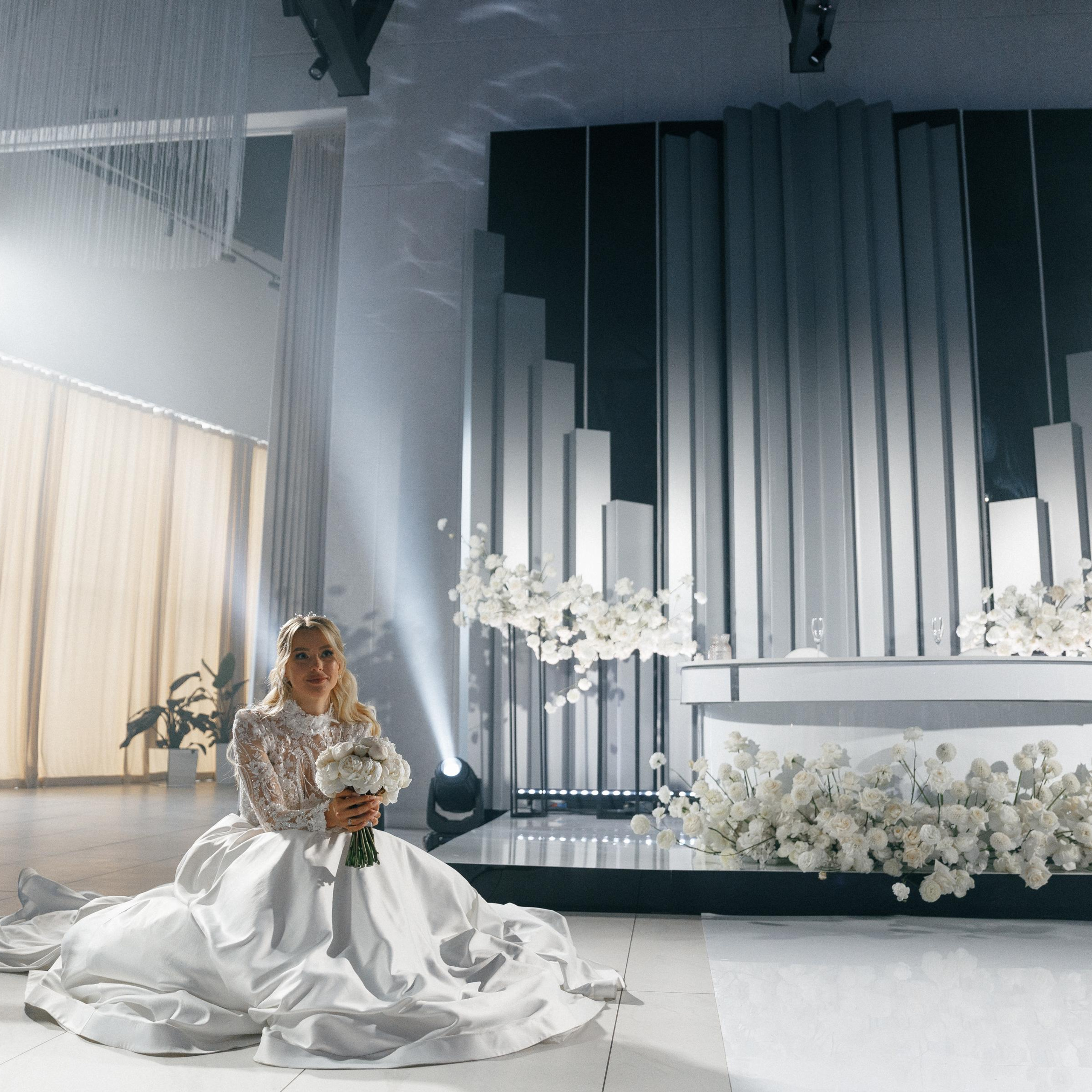 JANI CRYSTAL. EFIMOV IN SPACE — свадебный фотограф