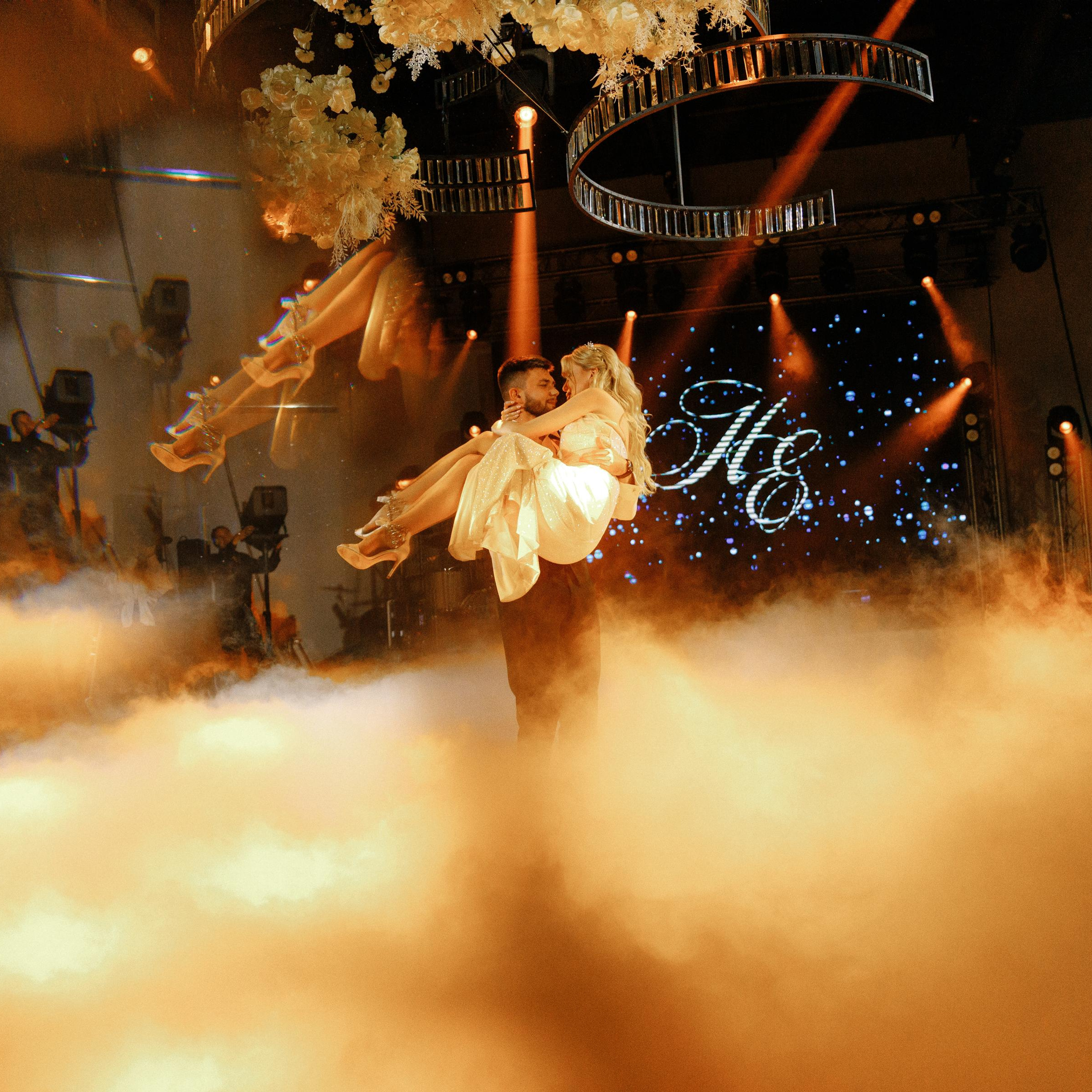 JANI CRYSTAL. EFIMOV IN SPACE — свадебный фотограф