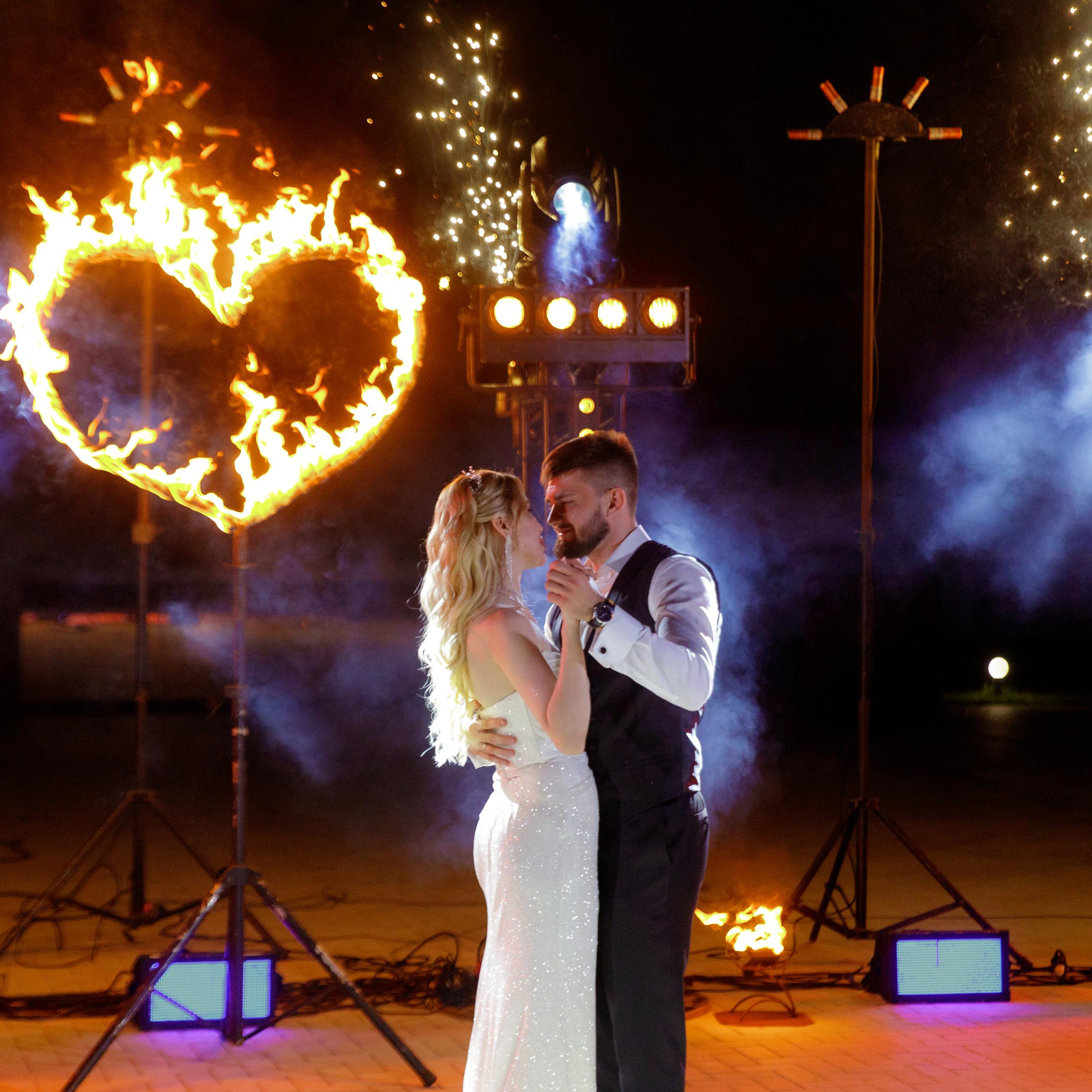 JANI CRYSTAL. EFIMOV IN SPACE — свадебный фотограф