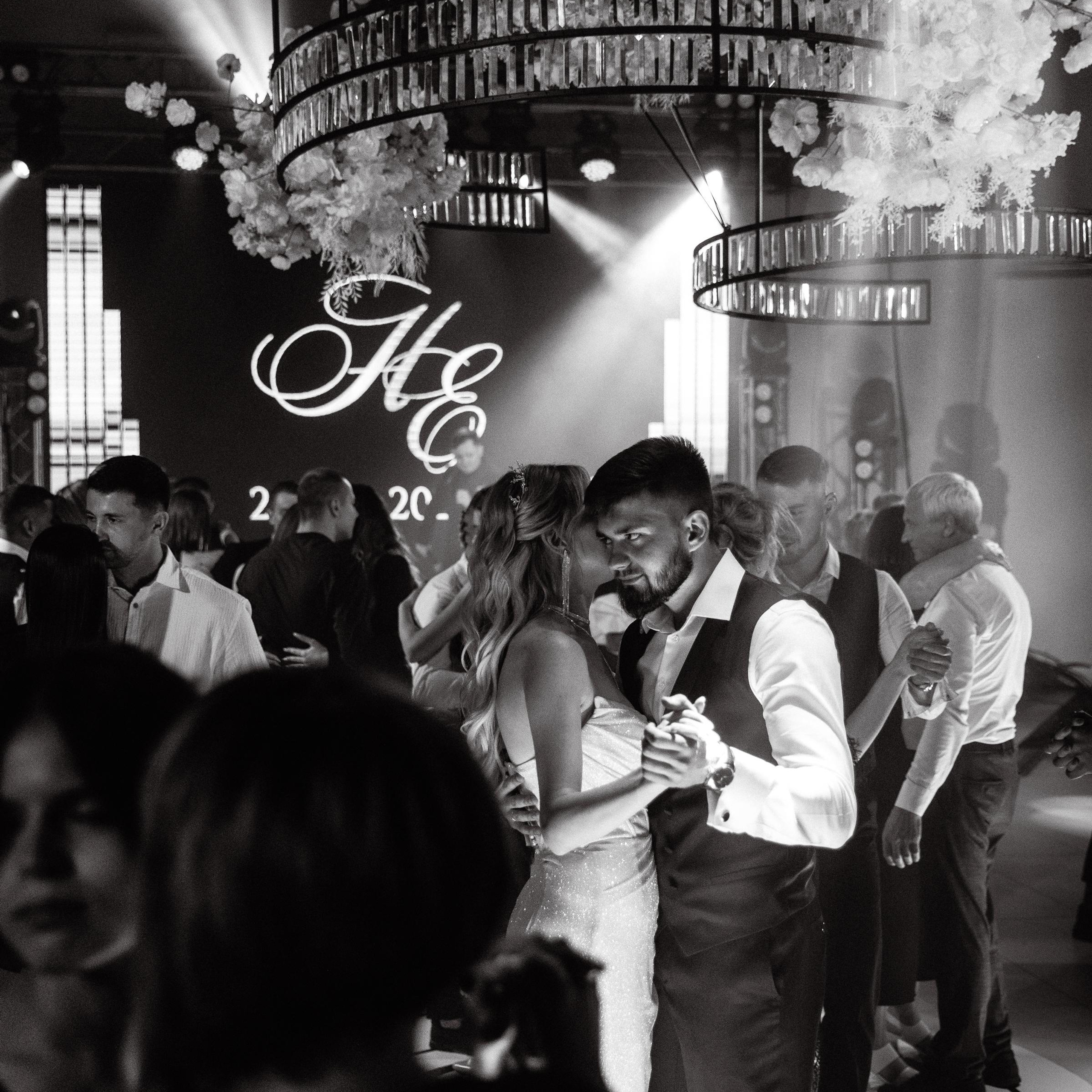 JANI CRYSTAL. EFIMOV IN SPACE — свадебный фотограф