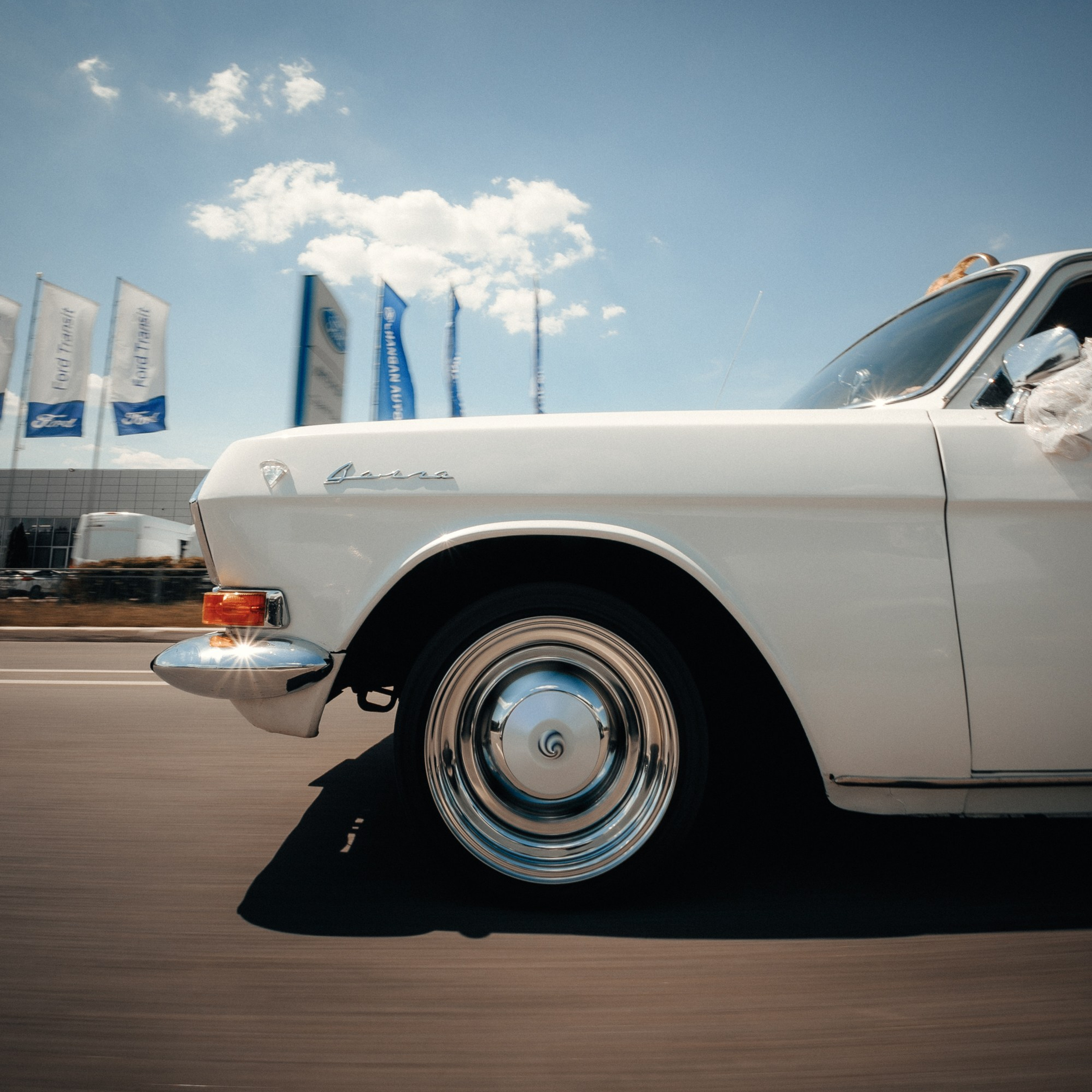 ЛОУРАЙДЕР. EFIMOV IN SPACE — свадебный фотограф