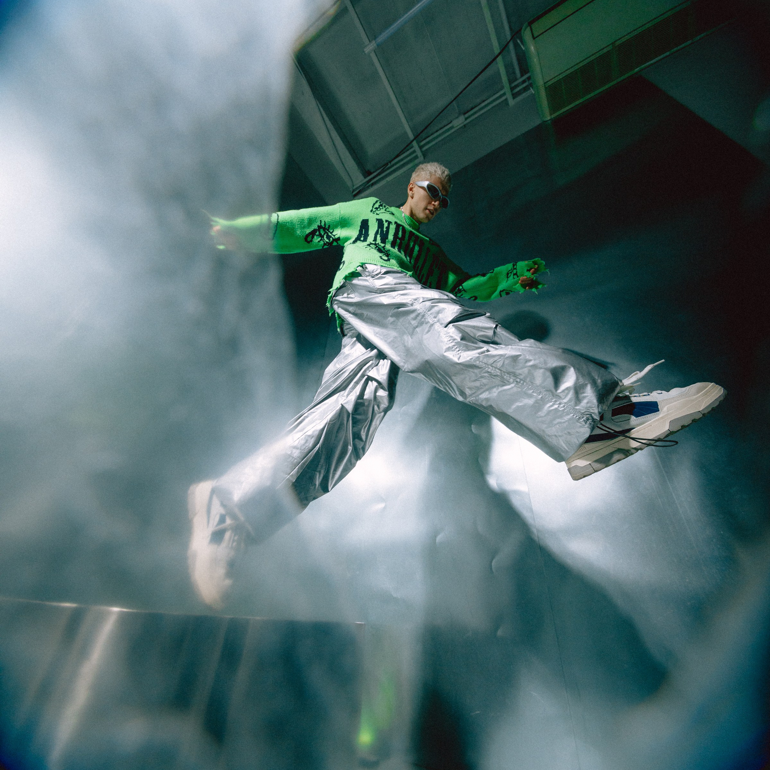 PODIUM. EFIMOV IN SPACE — свадебный фотограф