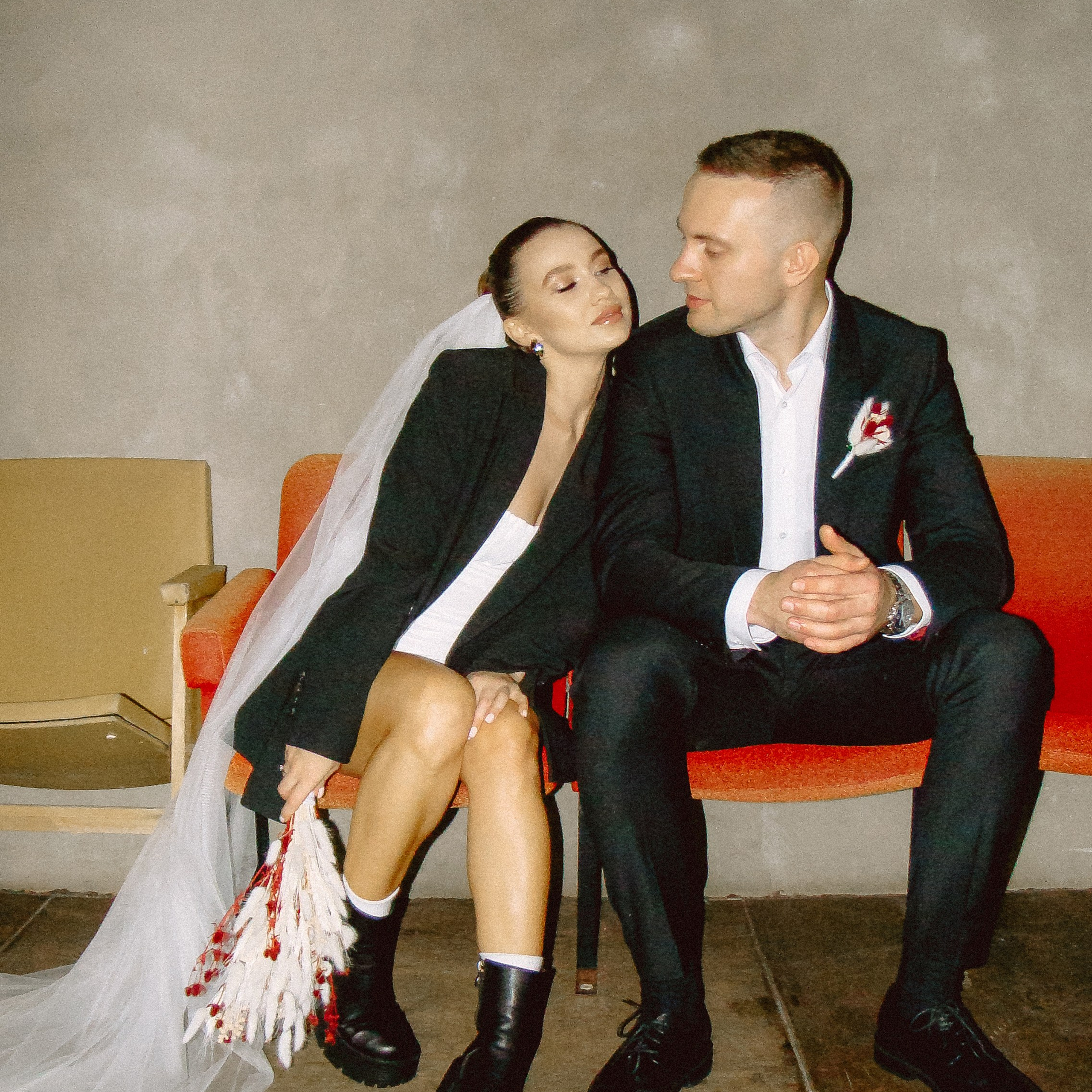 RASSVET. EFIMOV IN SPACE — свадебный фотограф