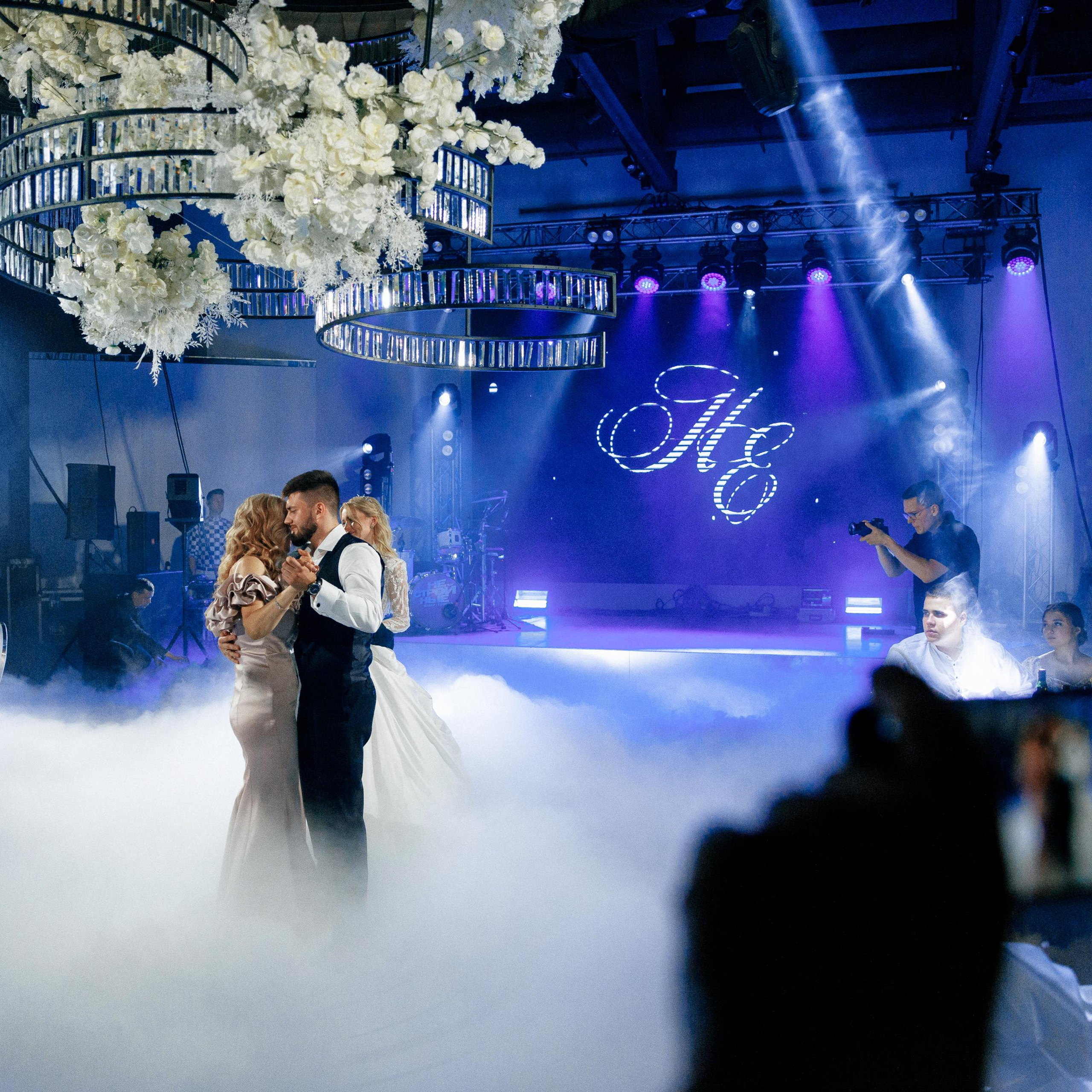 JANI CRYSTAL. EFIMOV IN SPACE — свадебный фотограф