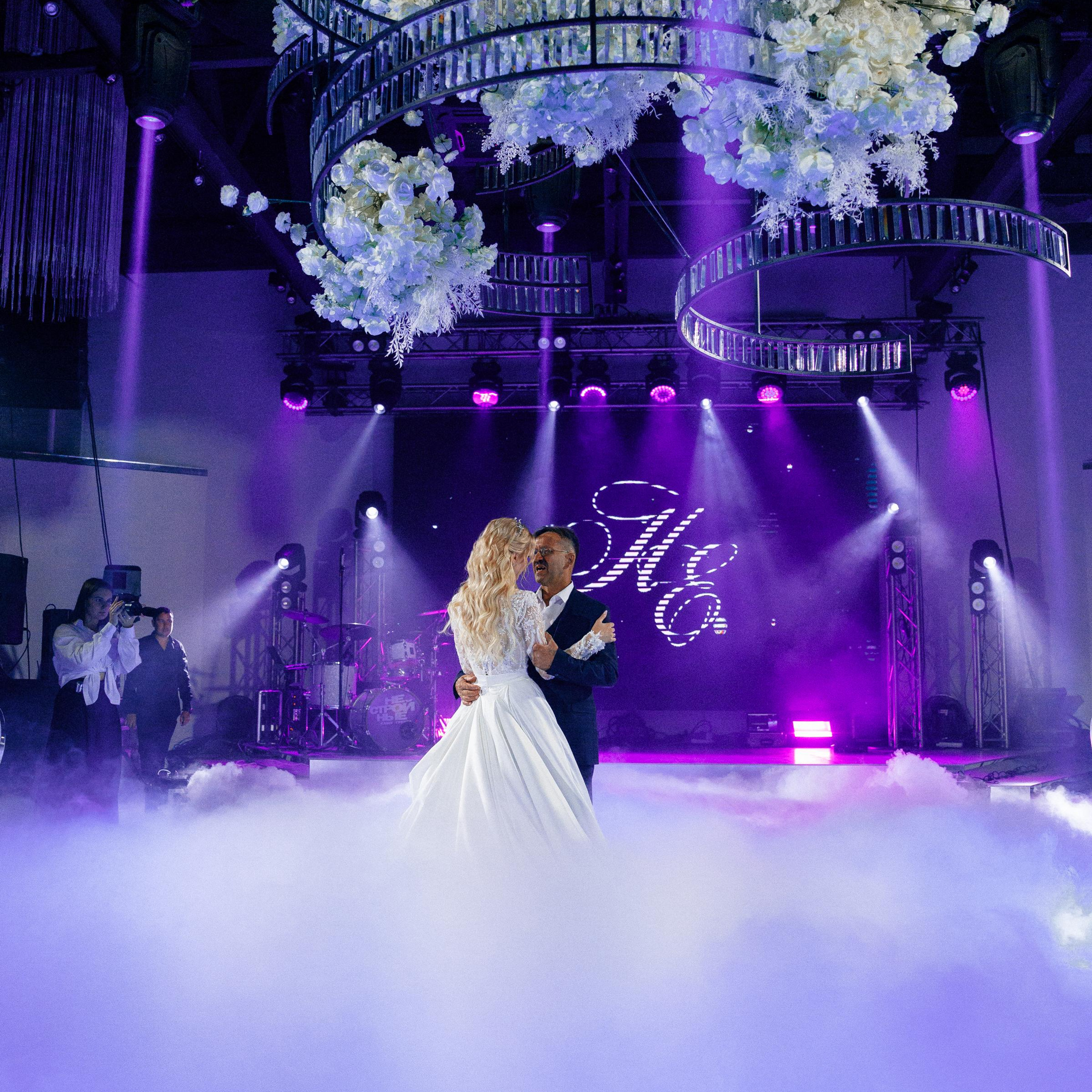 JANI CRYSTAL. EFIMOV IN SPACE — свадебный фотограф