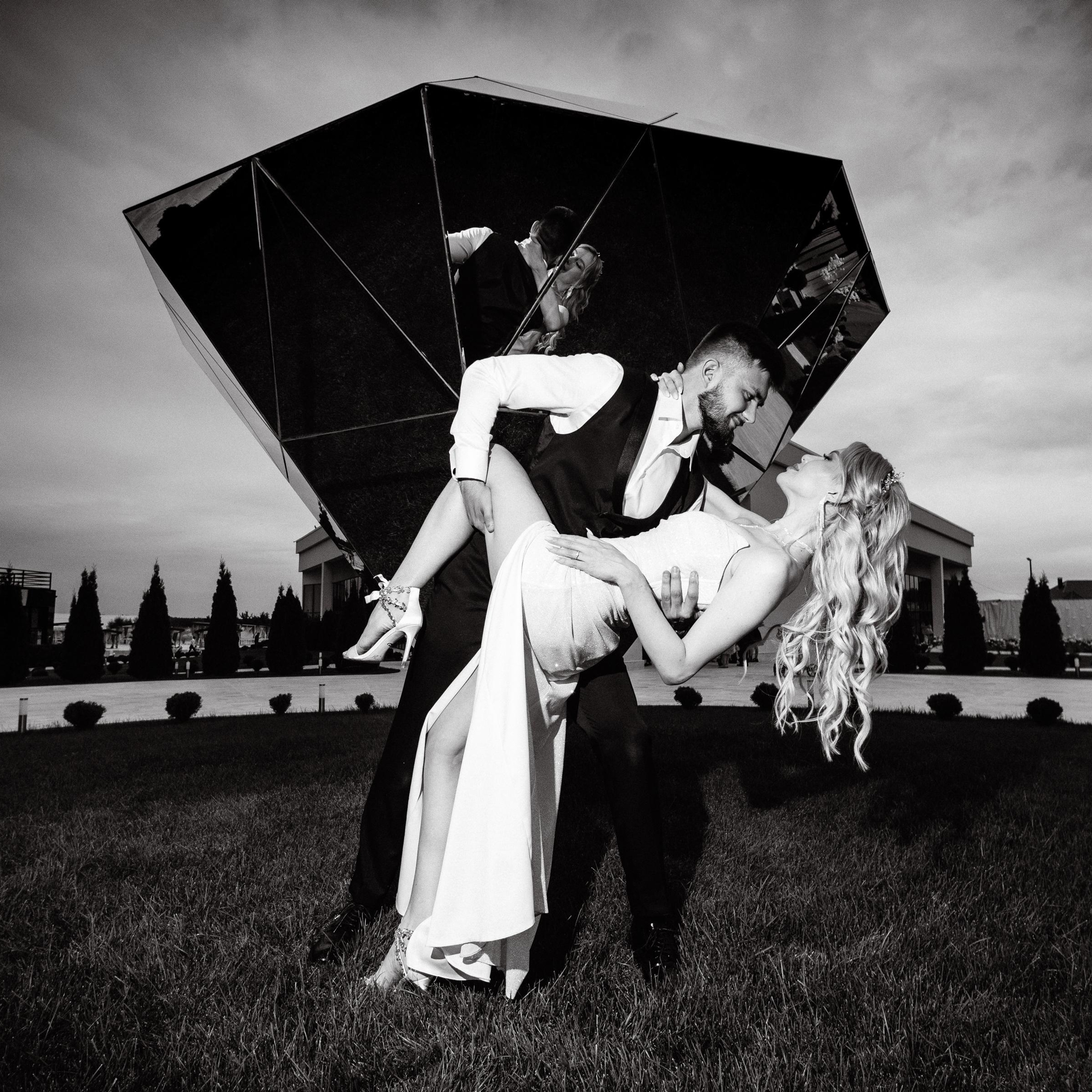 JANI CRYSTAL. EFIMOV IN SPACE — свадебный фотограф