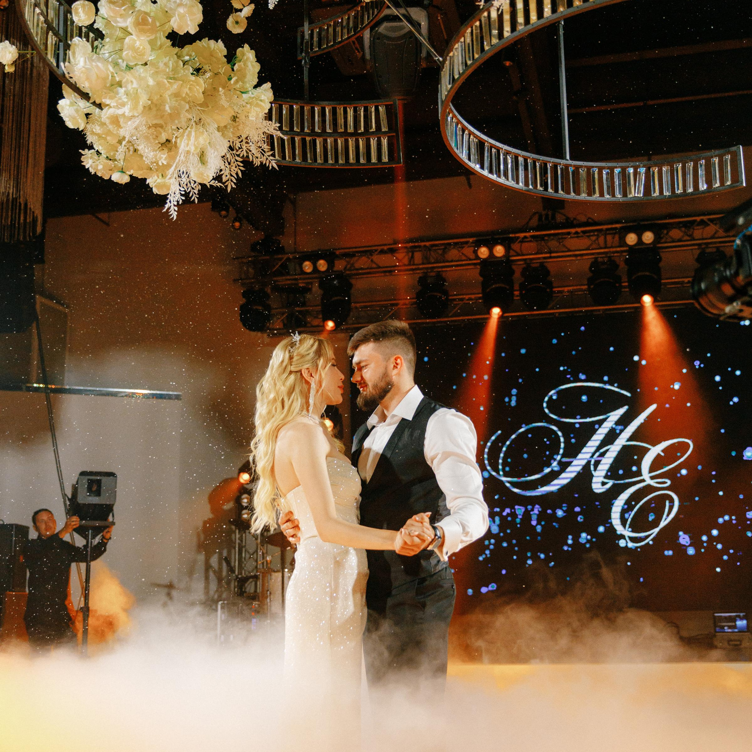 JANI CRYSTAL. EFIMOV IN SPACE — свадебный фотограф