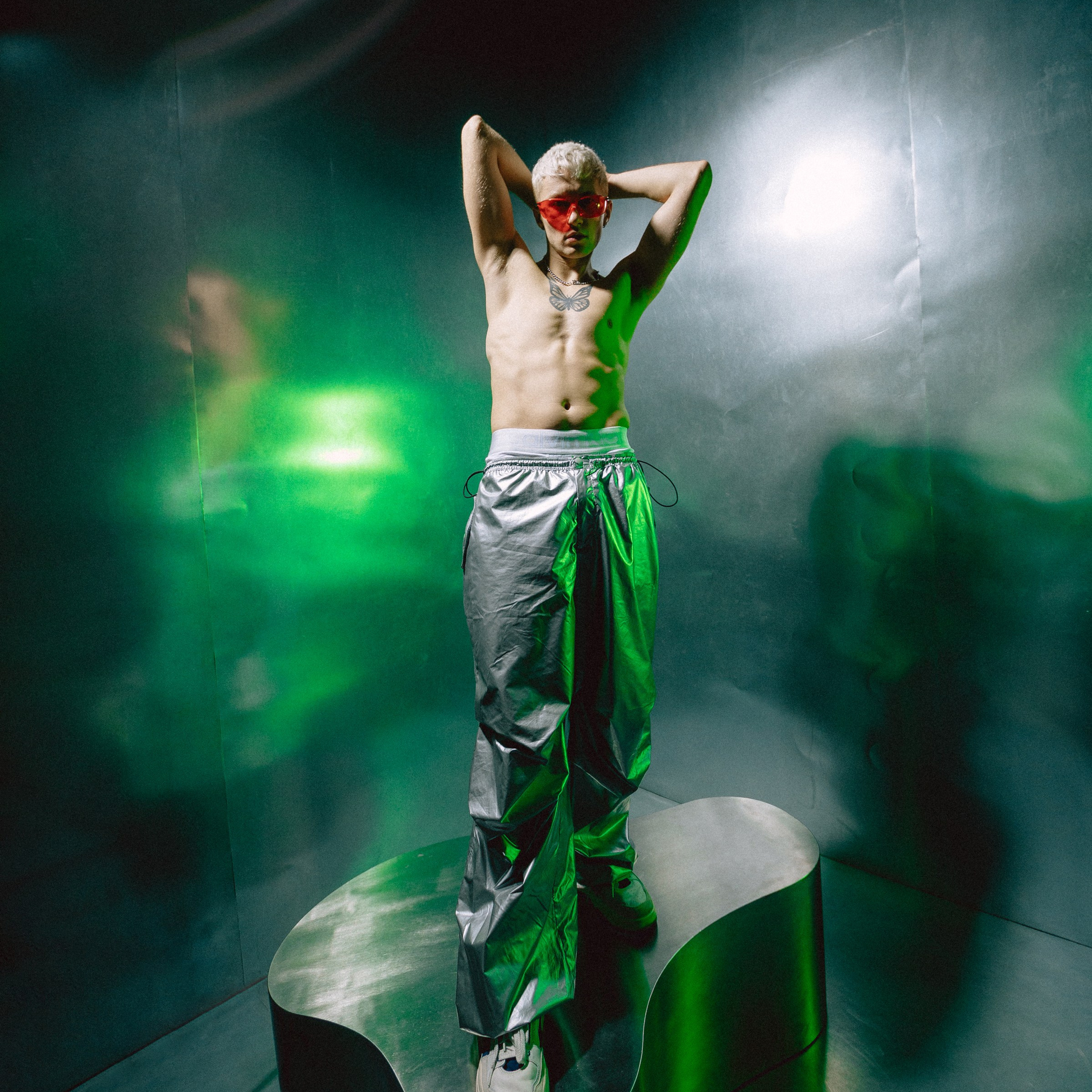 PODIUM. EFIMOV IN SPACE — свадебный фотограф