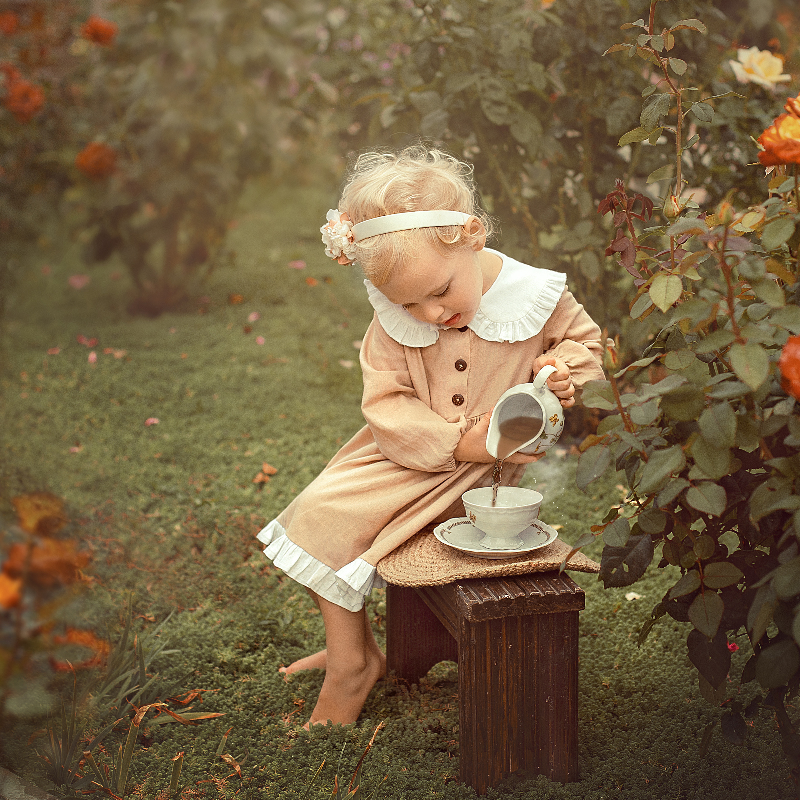 Чаепите в розовом саду