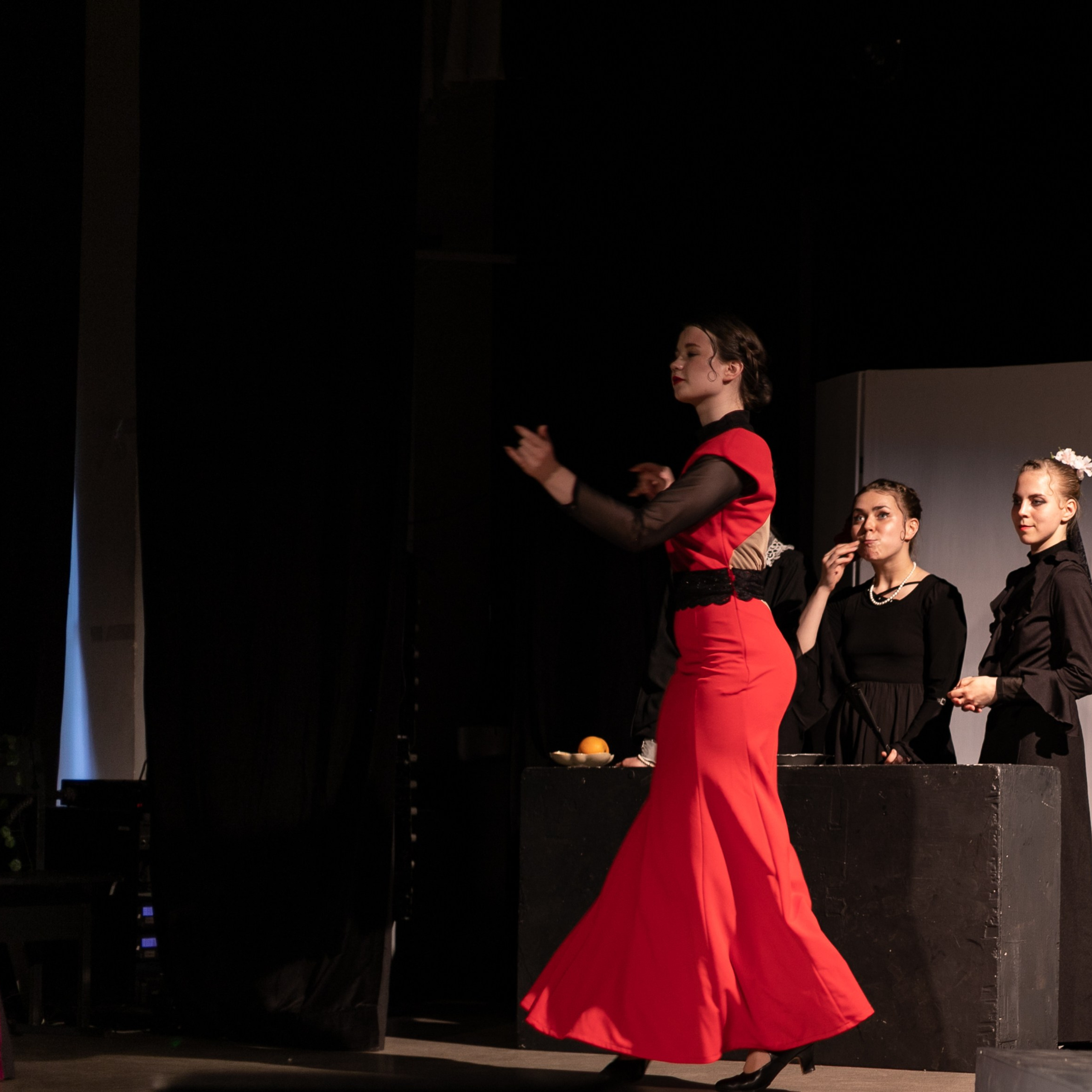 Театр и концерты