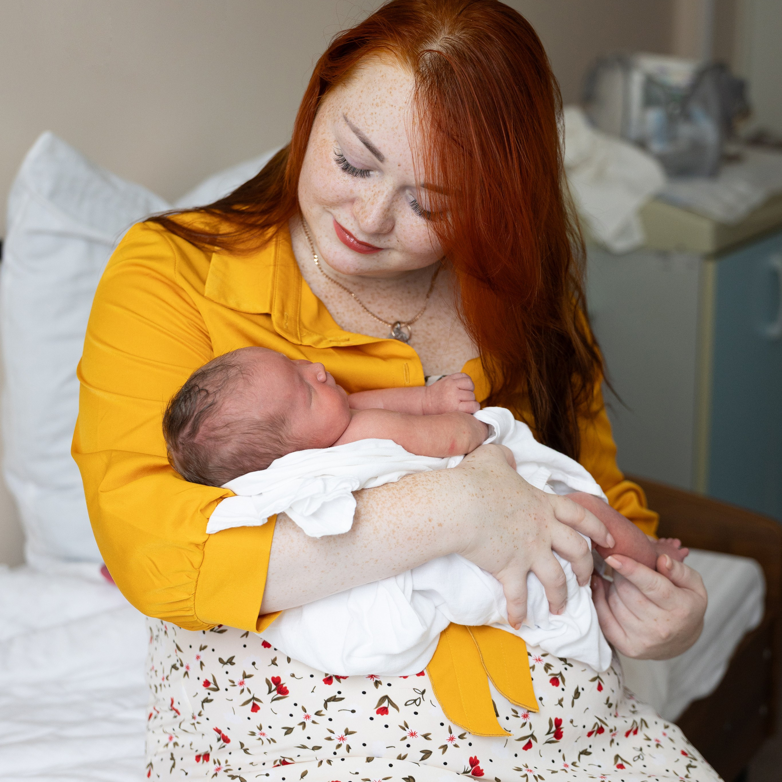 Фотосессия выписки в 10 роддоме