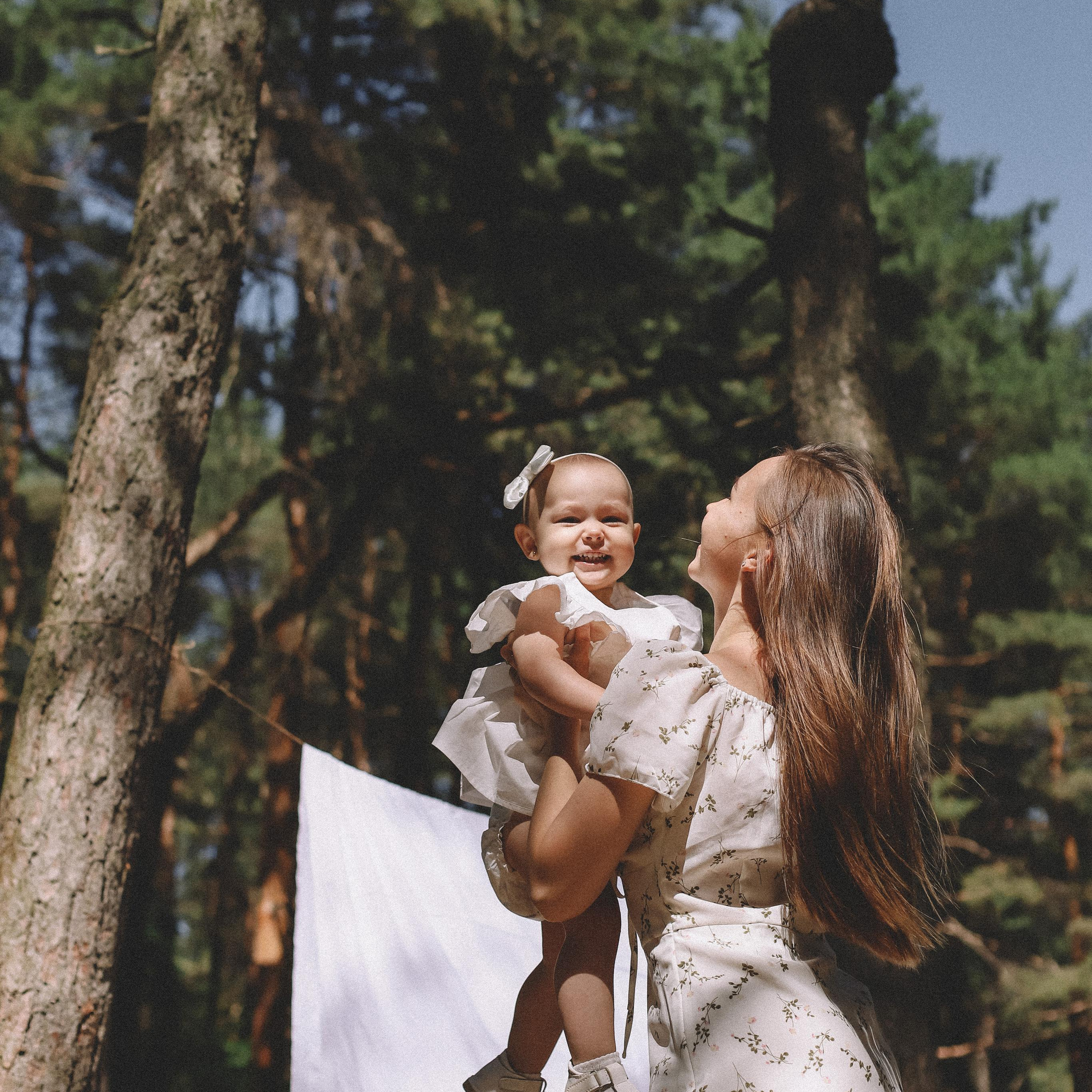 Анастасия и Варя.